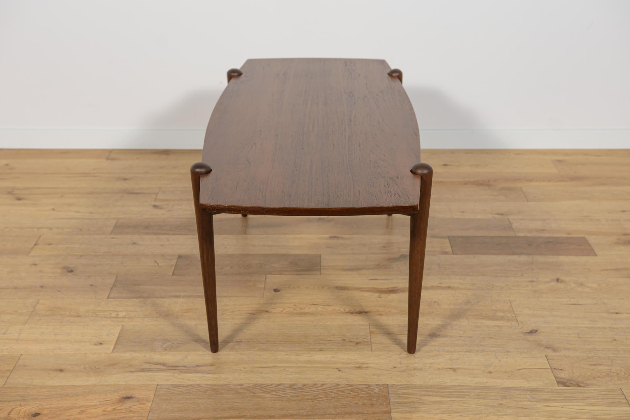 Mid-Century Coffee Table from Dux, 1960s In Excellent Condition For Sale In GNIEZNO, 30