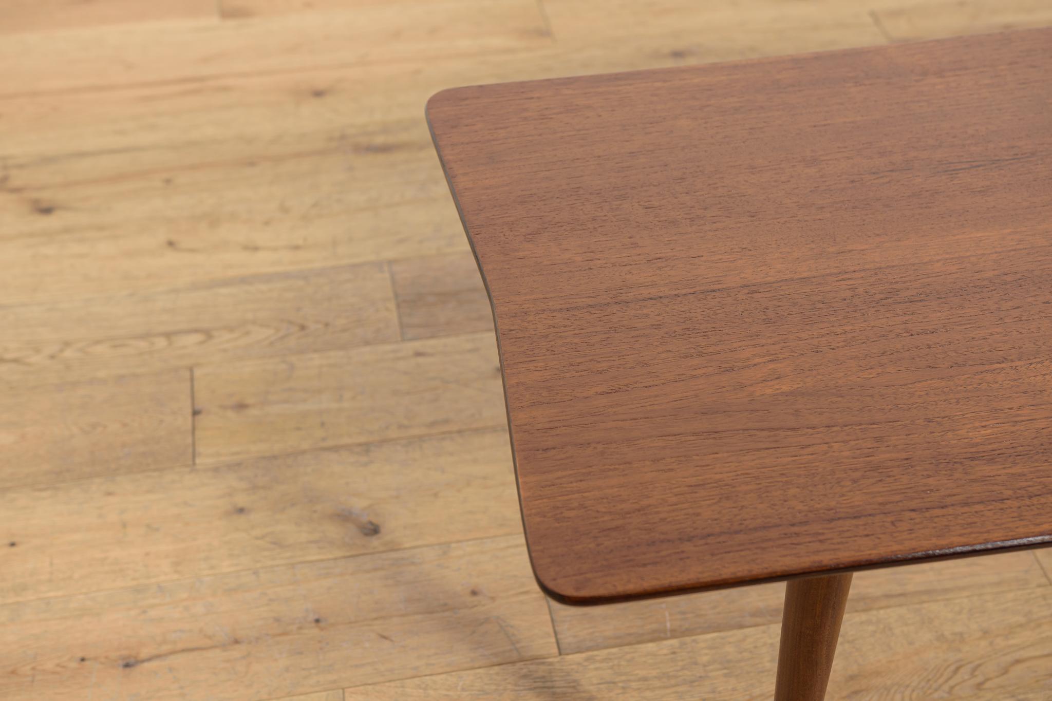 Teak Tavolino da caffè di metà secolo di White & Newton, Regno Unito, anni '60 in vendita