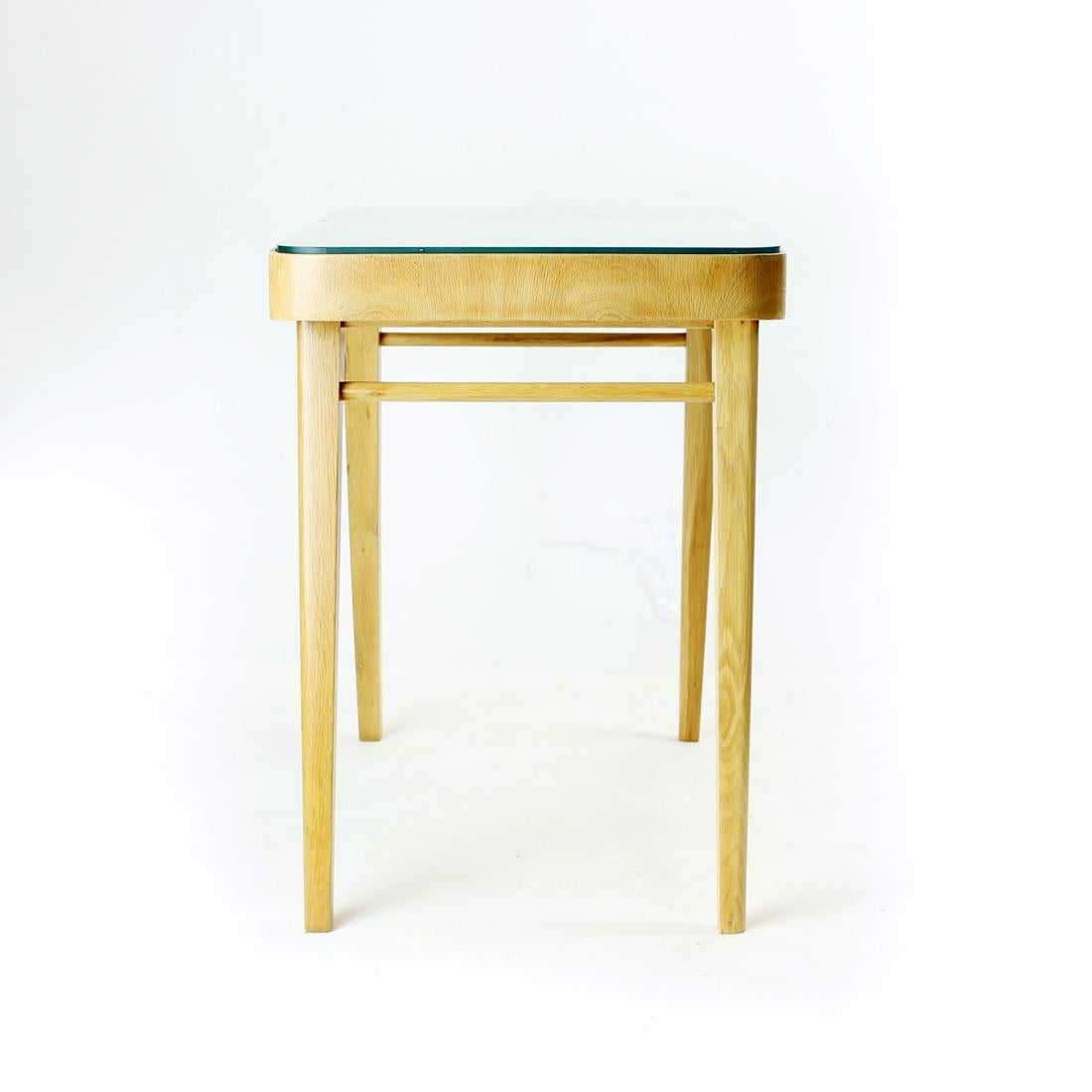 Mid Century Coffee Table In Oak And Glass, Czechoslovakia 1960s For Sale 4