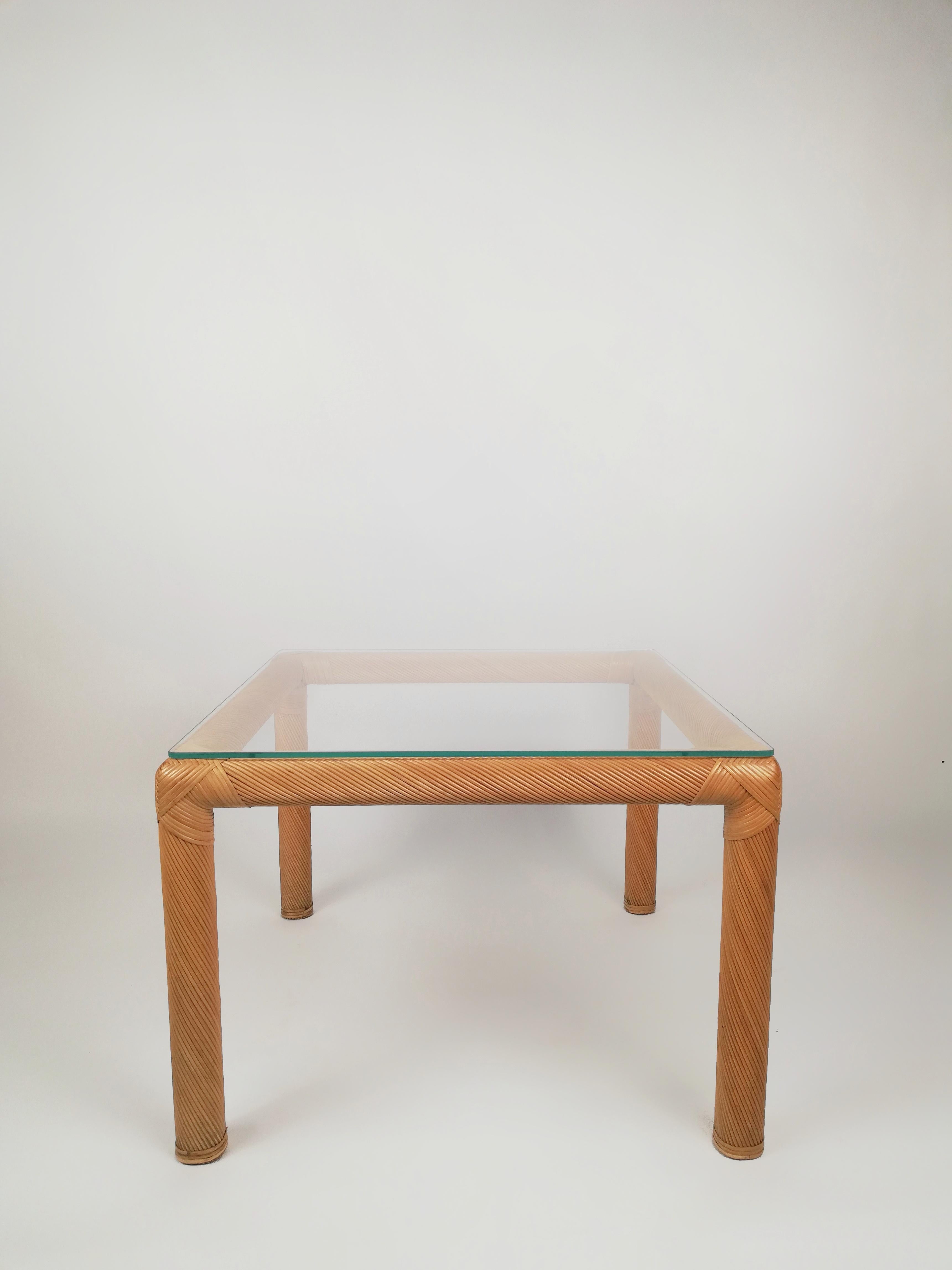 Mid-Century Coffee Table in Rattan, Cane and Glass, Italy  1970s For Sale 2