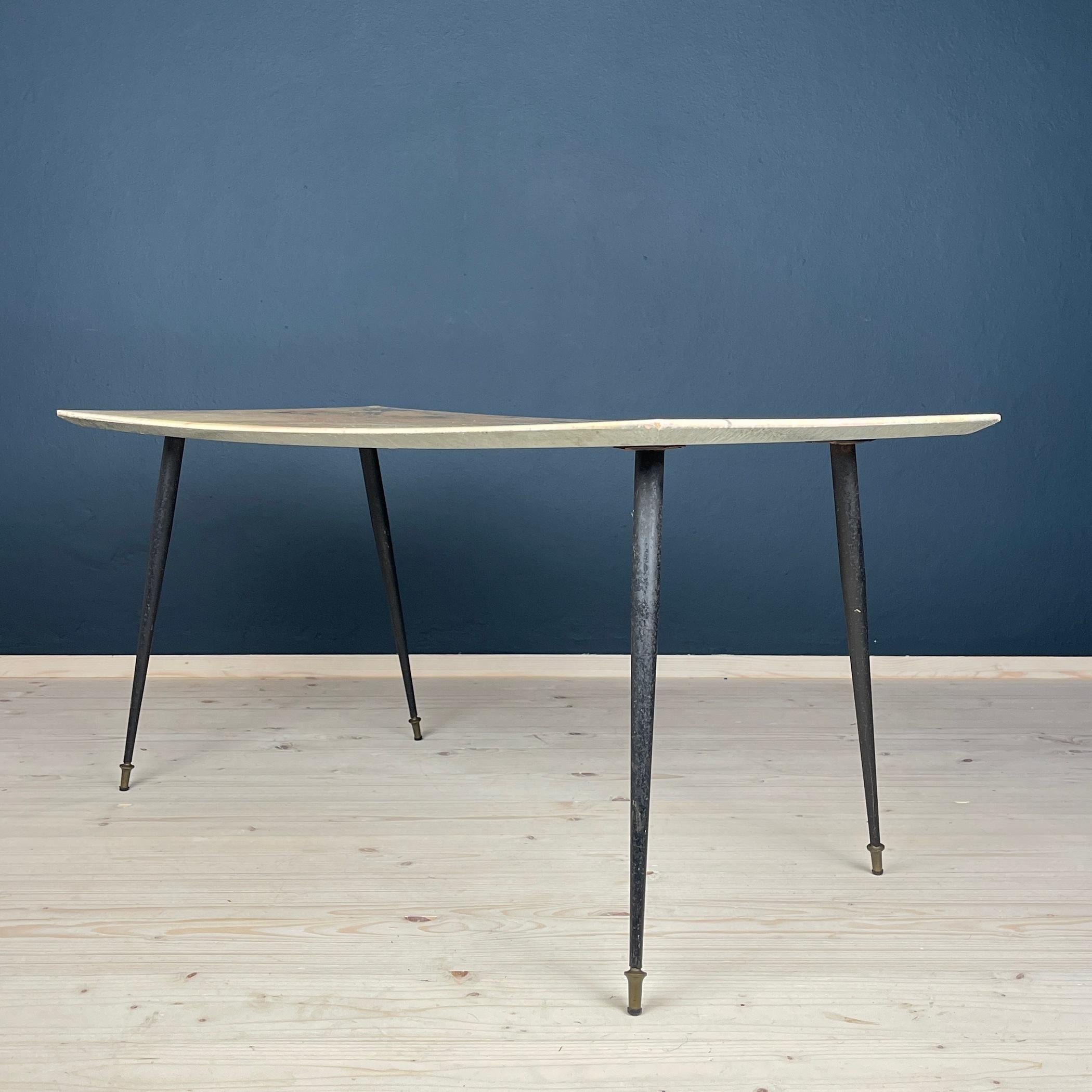 Mid-Century Modern Table basse du milieu du siècle Italie 1950 en vente