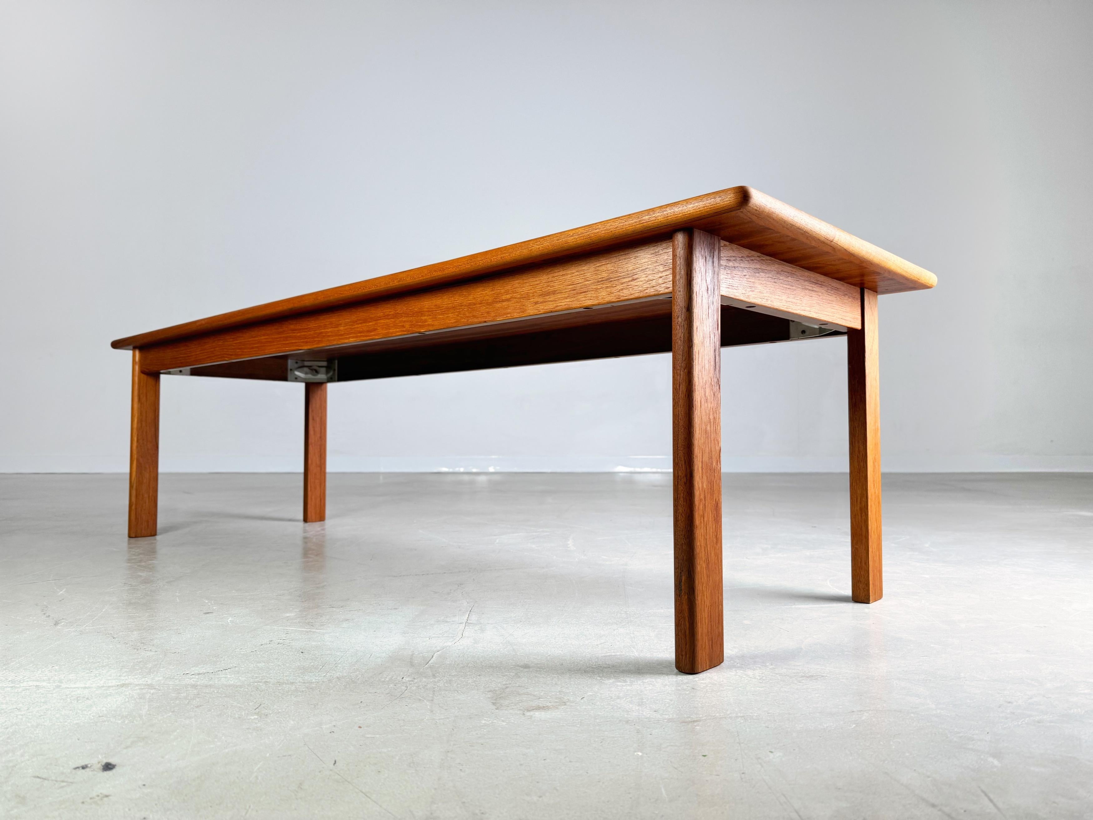 We are offering a beautiful coffee table by Kvalitet Form Funktion from the 1960s for sale. The design of the table impresses with its extraordinary length of around 175cm, which offers a lot of storage space for a coffee table.

Condition: Very