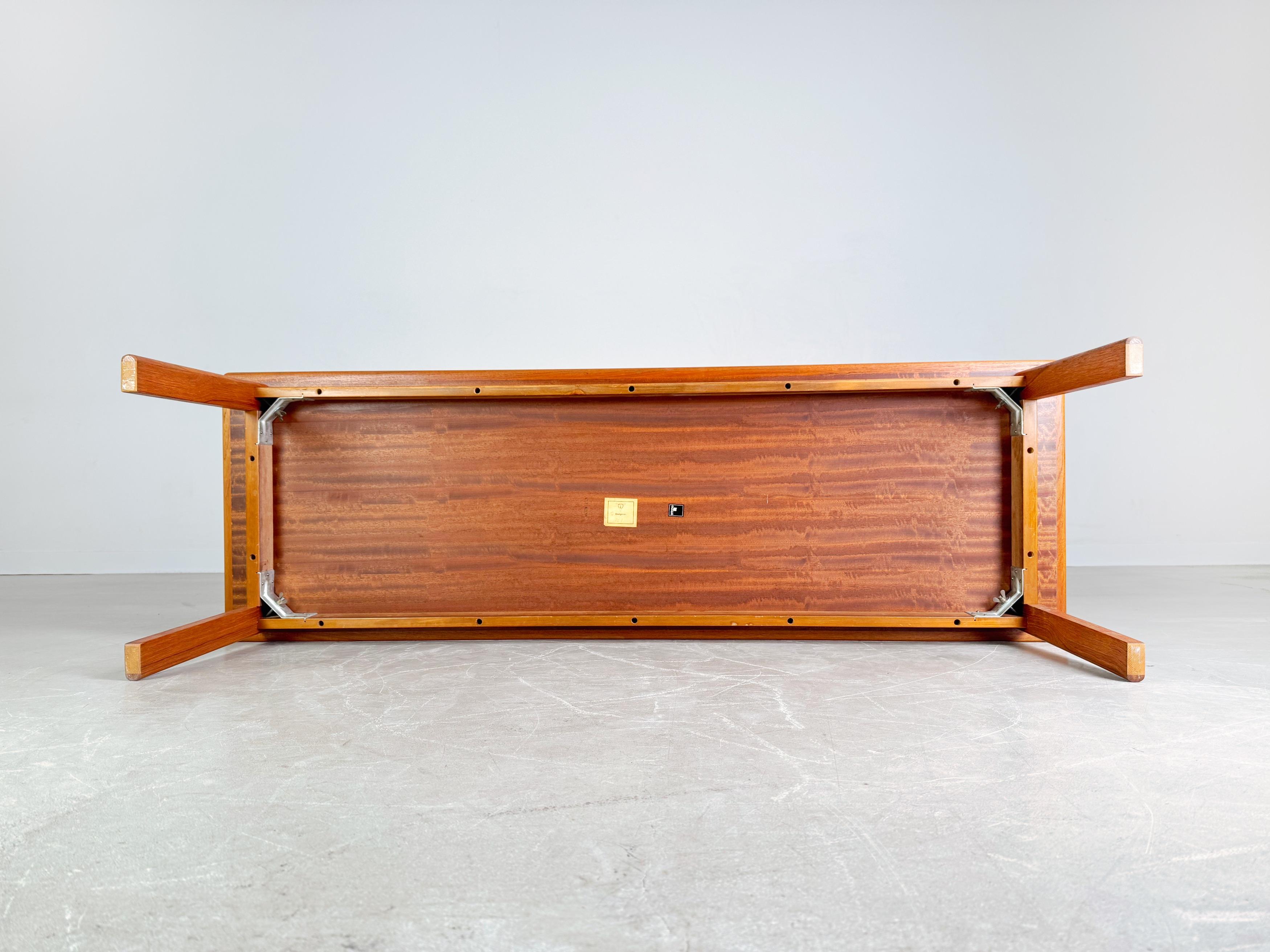 Mid Century Coffee Table Kvalitet Form Function Danish Vintage Teak For Sale 2