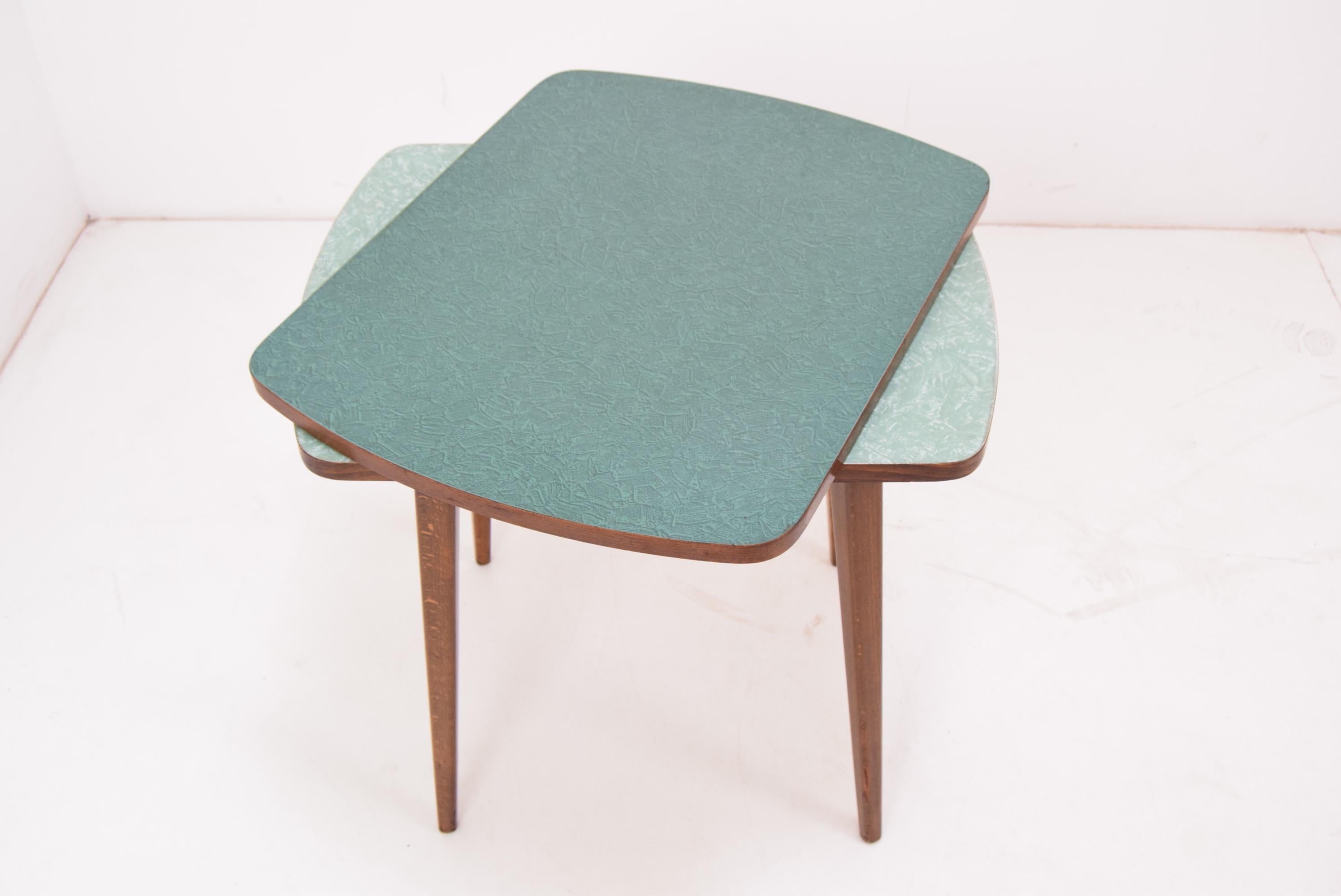 Mid-Century Modern Table basse du milieu du siècle/Mier n.p. Topolcany, années 1960 en vente