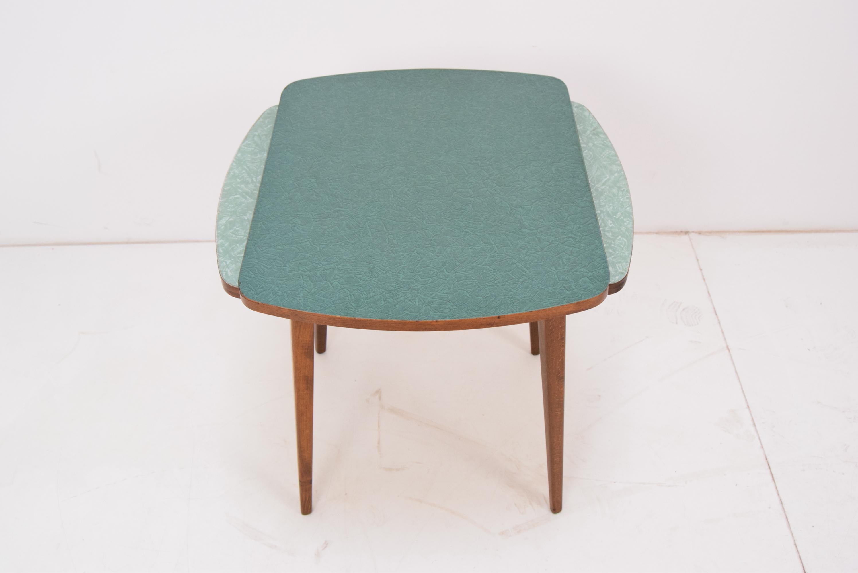 Formica Table basse du milieu du siècle/Mier n.p. Topolcany, années 1960 en vente