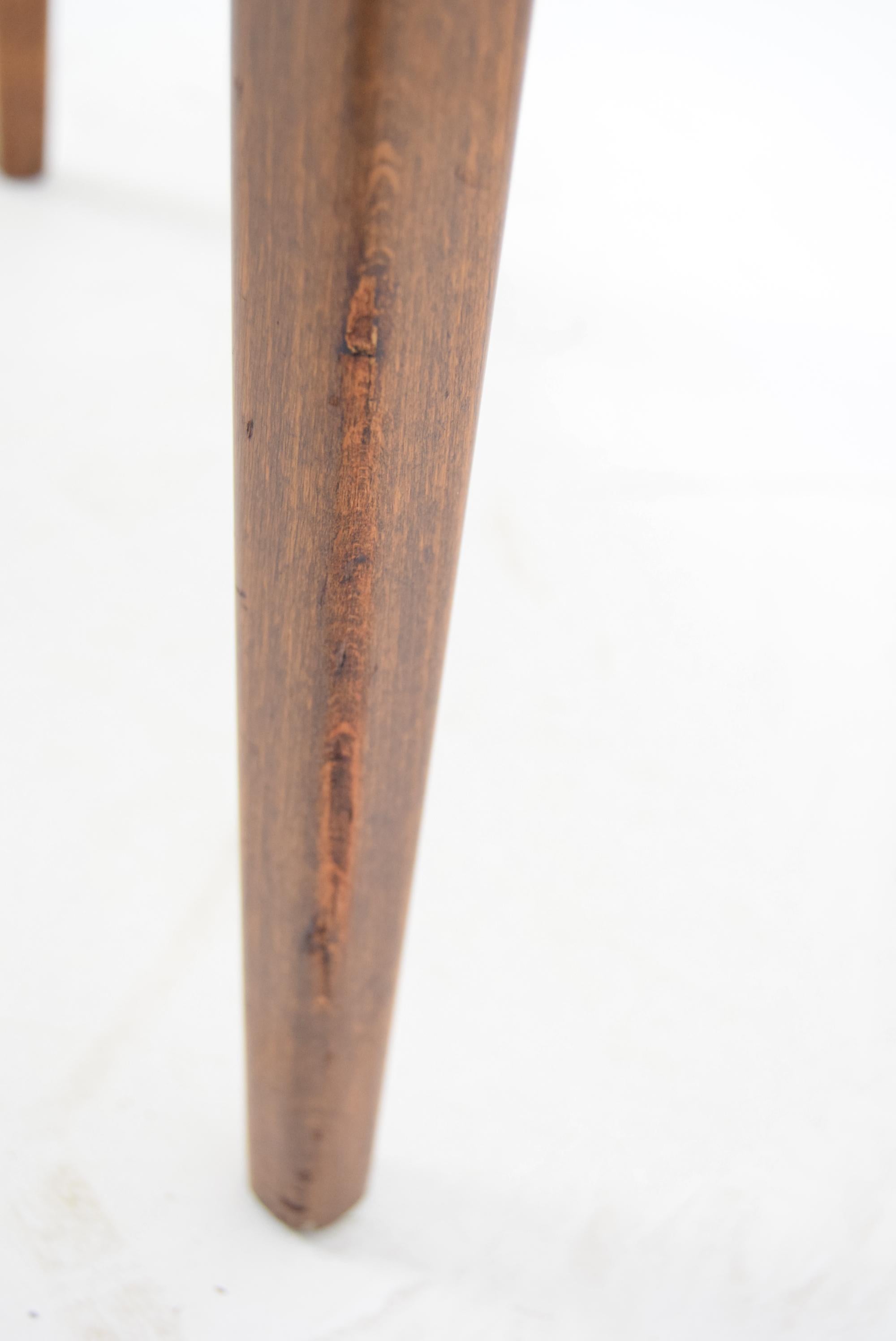 Table basse du milieu du siècle/Mier n.p. Topolcany, années 1960 en vente 1