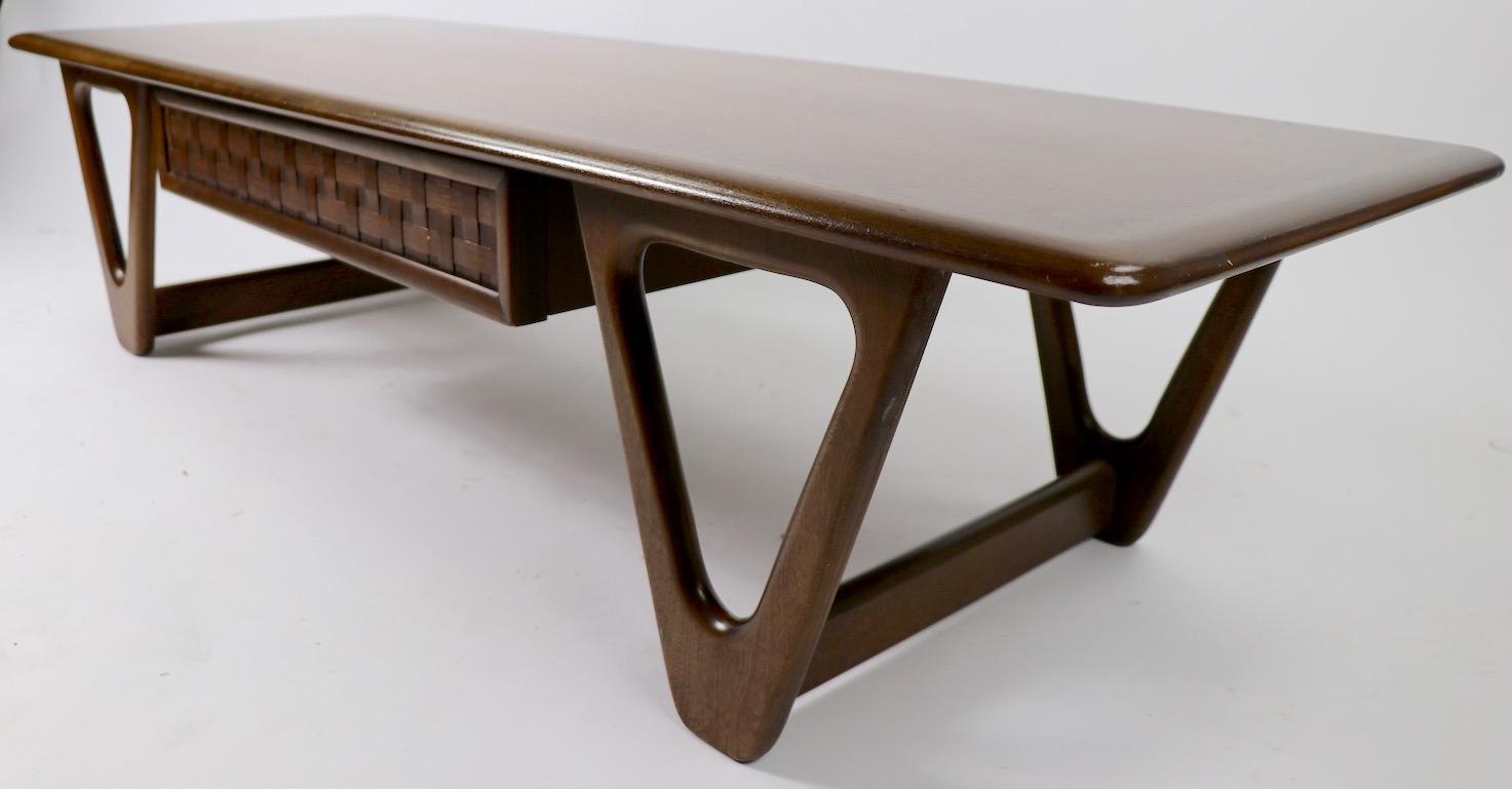 20th Century Mid Century Coffee Table Perception by Lane