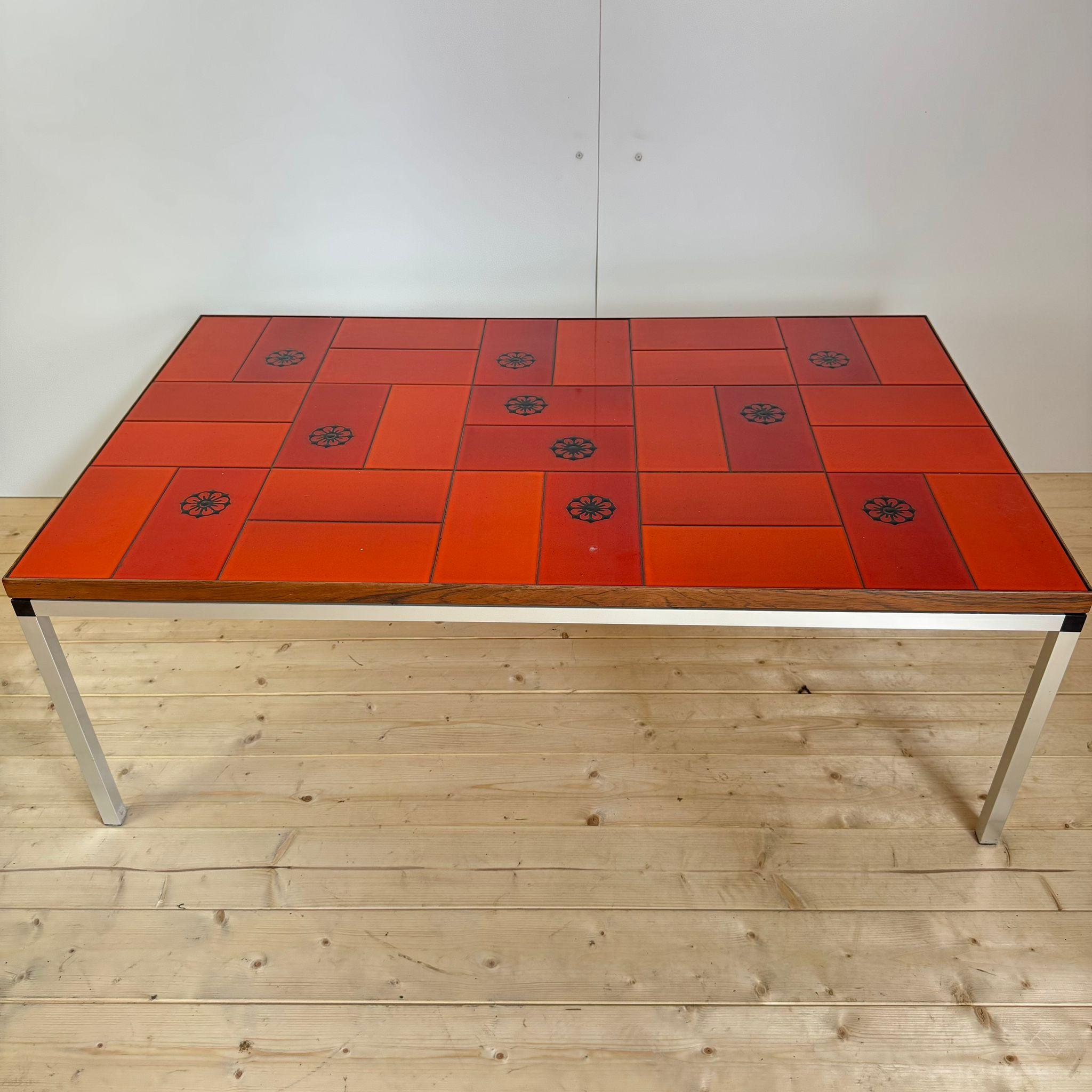 Ceramica Mid-century coffee table red ceramic, Denmark 1960s in vendita