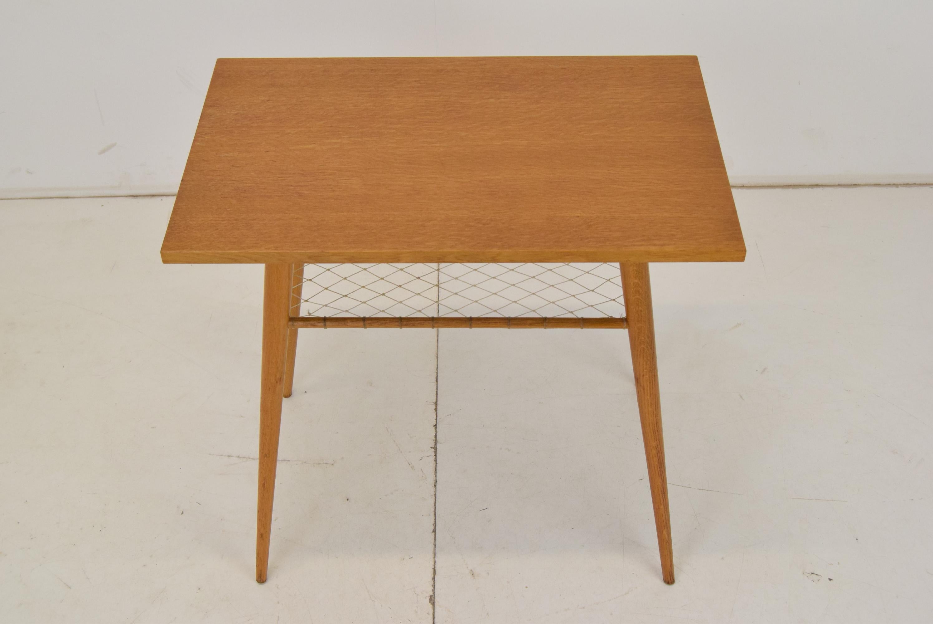 Czech Mid-Century Coffee Table / Uluv, 1960's For Sale