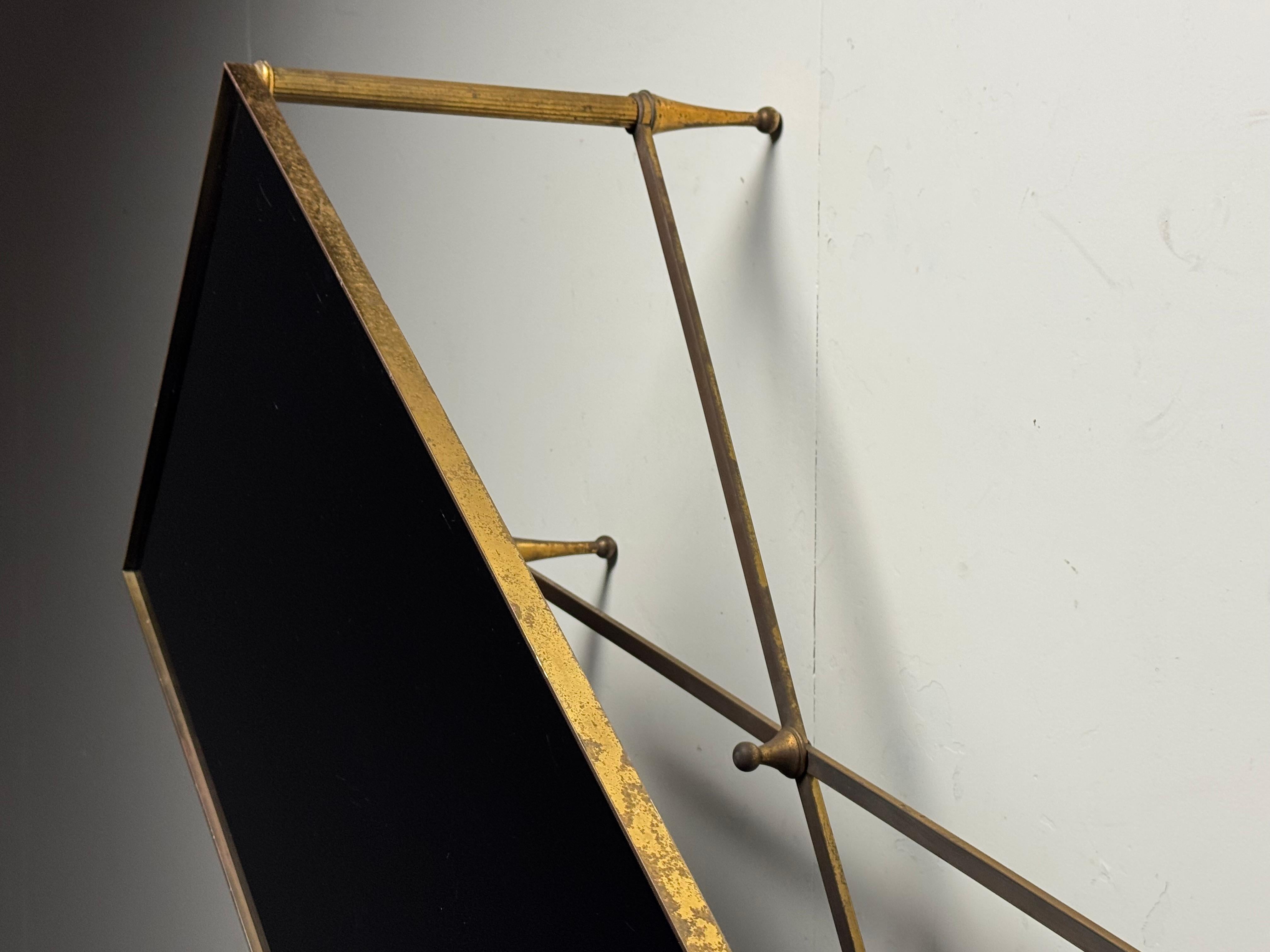 Mid-century coffee table with black glass top en venta 13