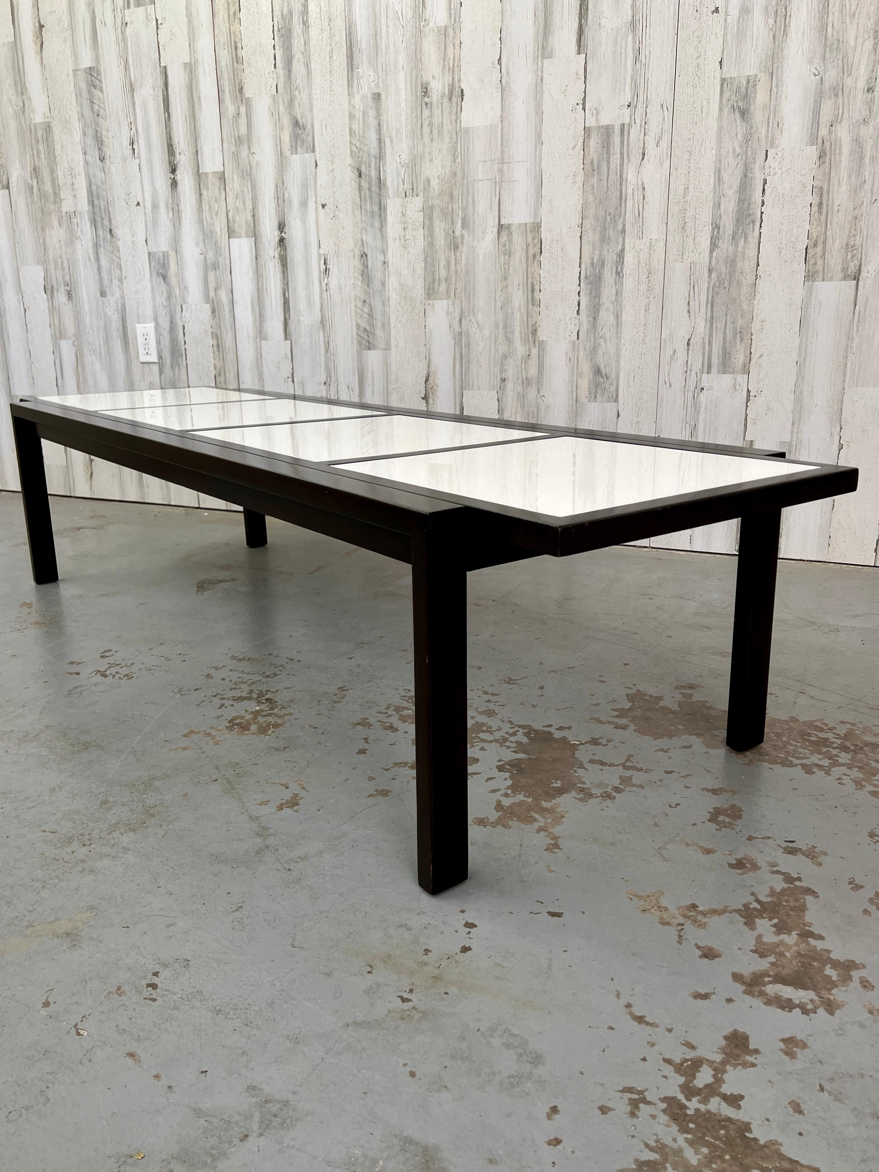 Mid-Century Coffee Table with Vitrolite Panels For Sale 2