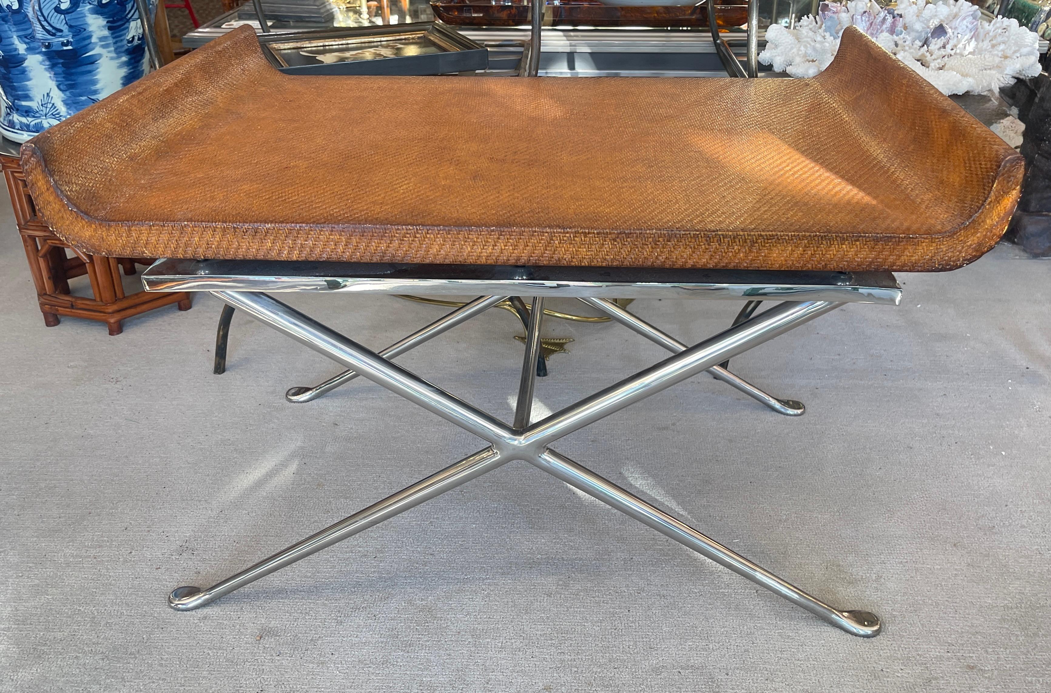 Tavolino da caffè del Mid Century con piano a trama intrecciata e base a X in acciaio lucido, Italia in vendita 8