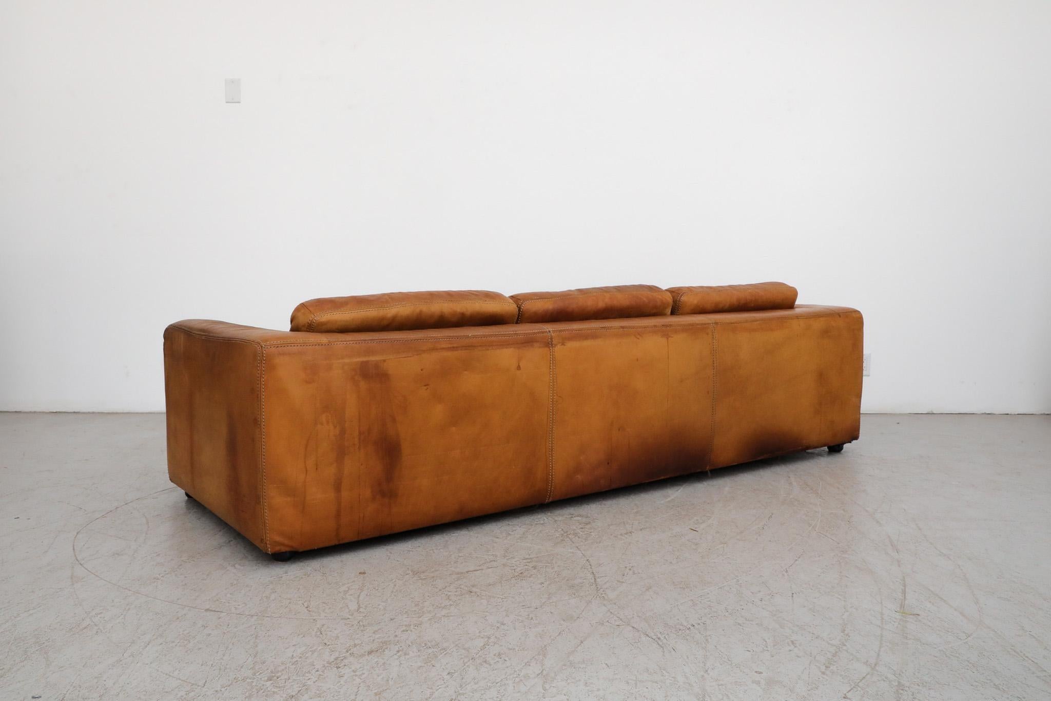 Mid-Century Cognac Buffalo Leather Durlet Three Seater Sofa In Good Condition For Sale In Los Angeles, CA
