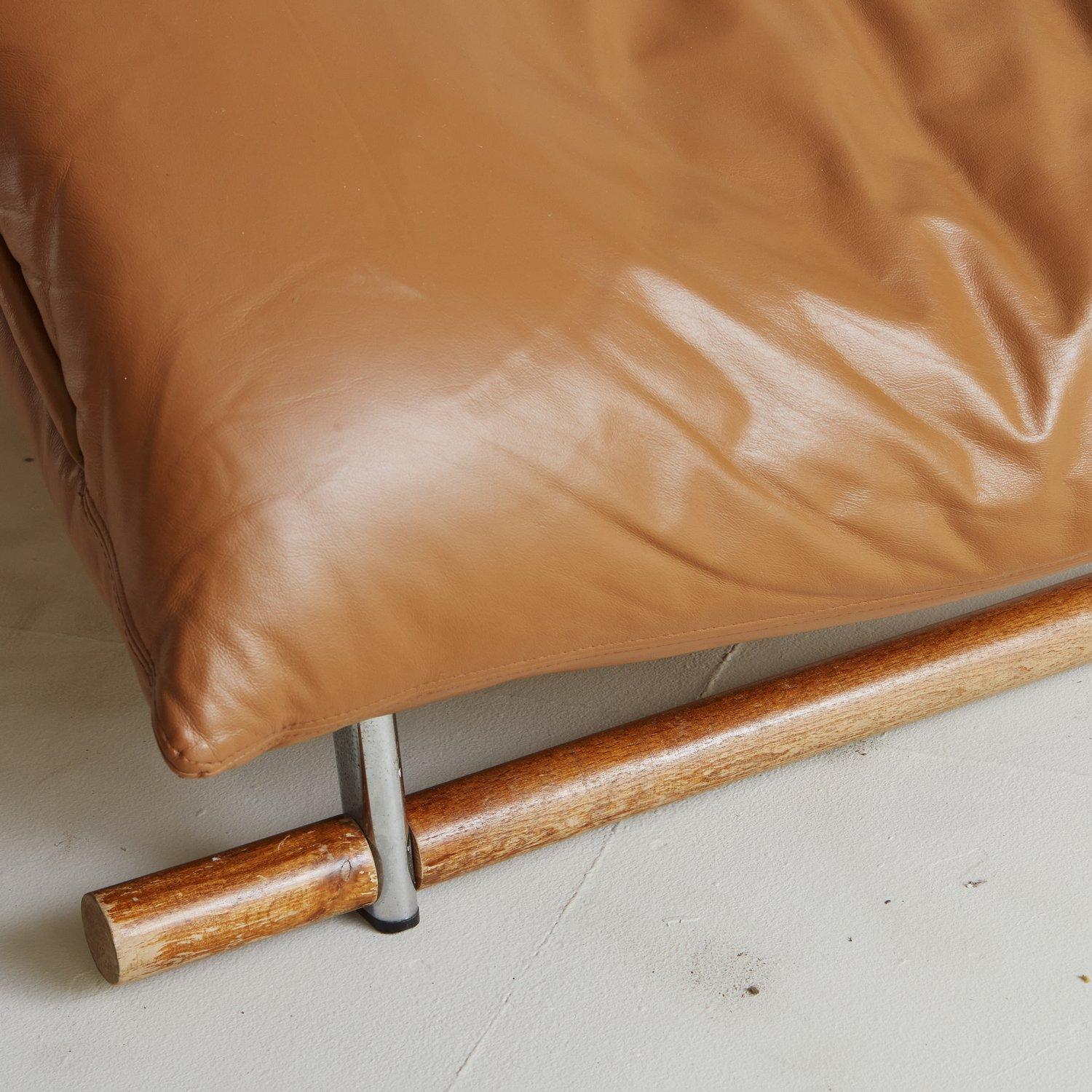 Mid Century Cognac Leather Chaise Lounge Chair, 1960s In Good Condition In Chicago, IL