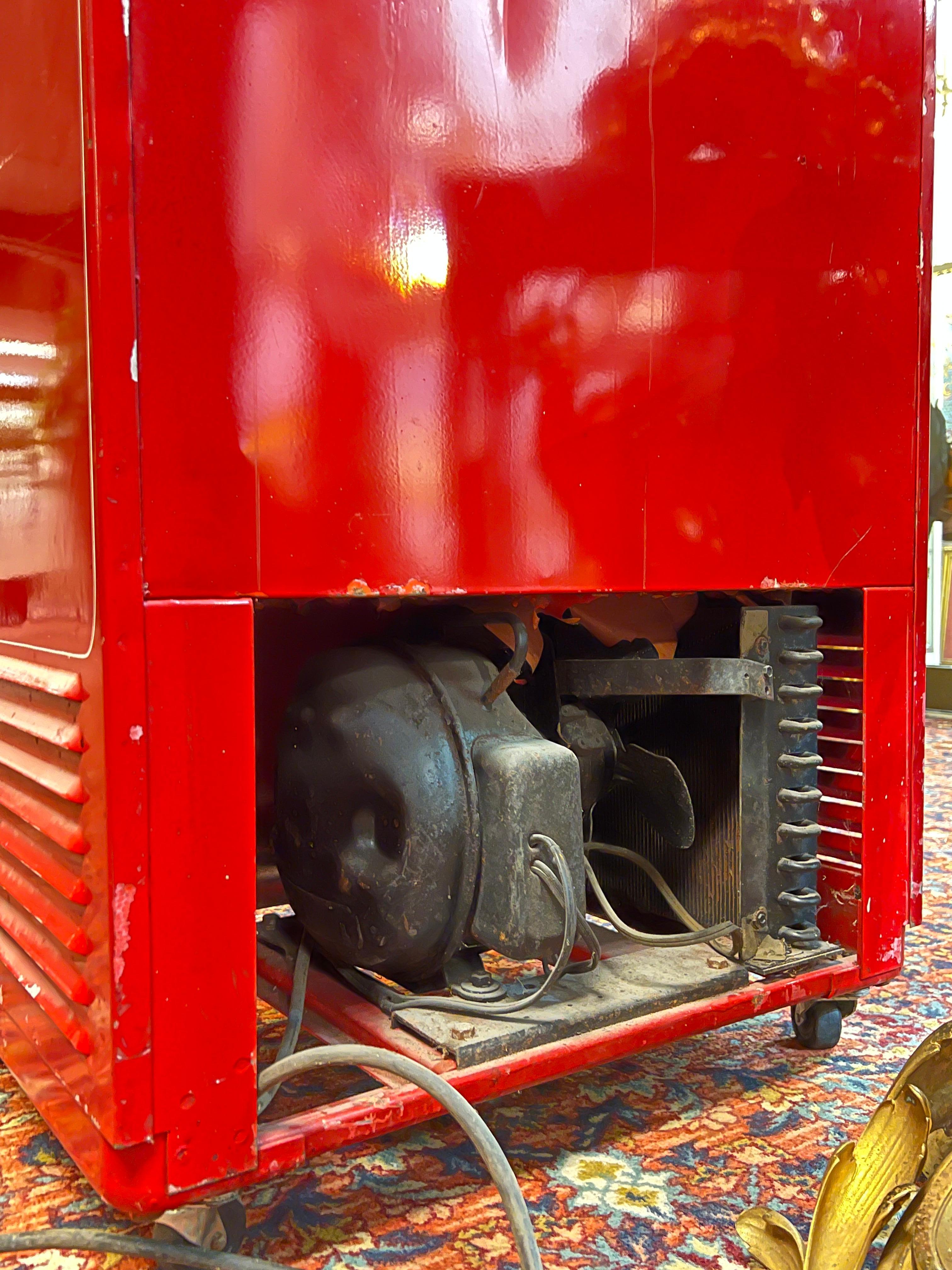 Coca-Cola di metà secolo Coca-Cola Cavalier 72 Distributore automatico Circa 1960 in vendita 1