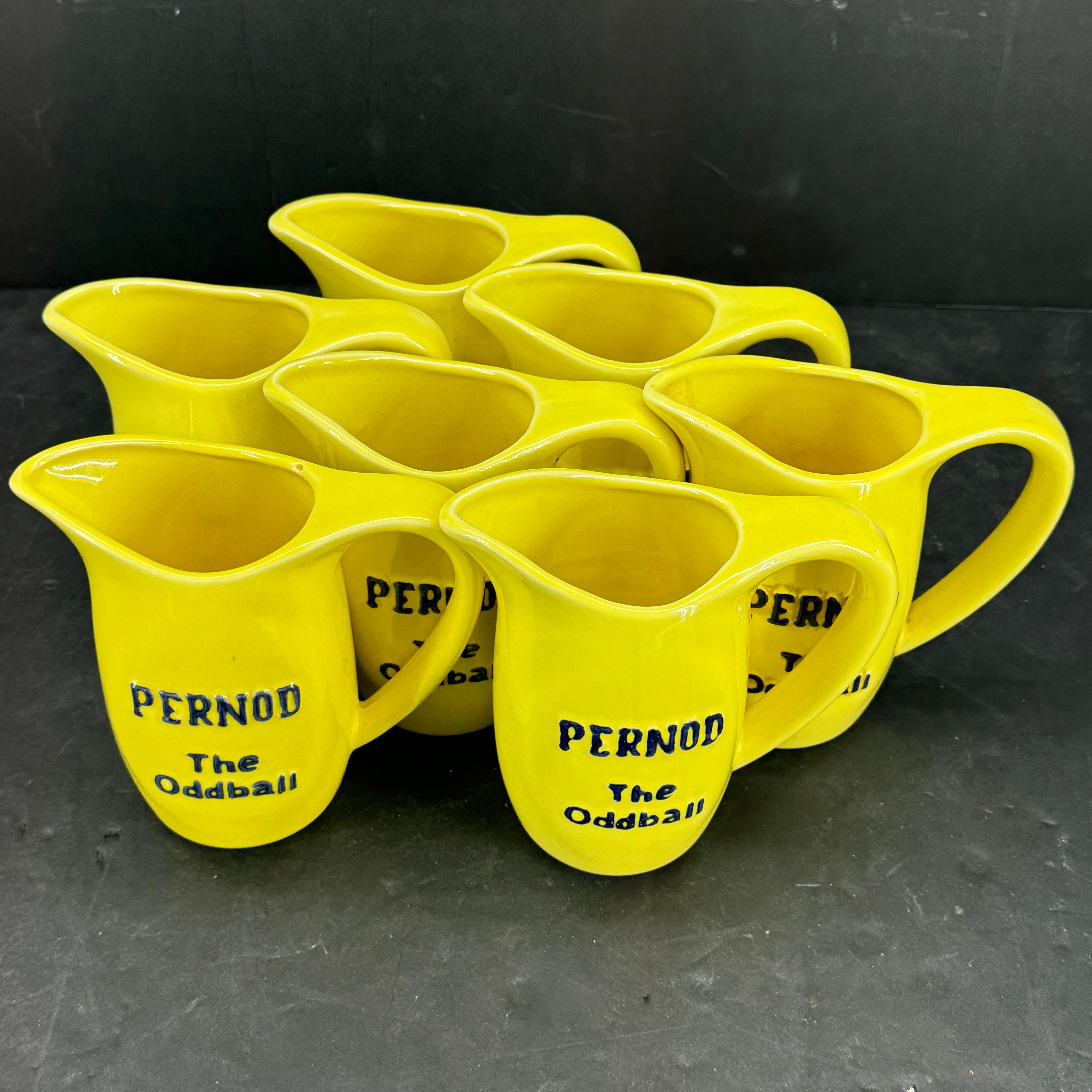 Collection de 7 pichets en céramique jaune Pernod du milieu du siècle dernier en vente 3