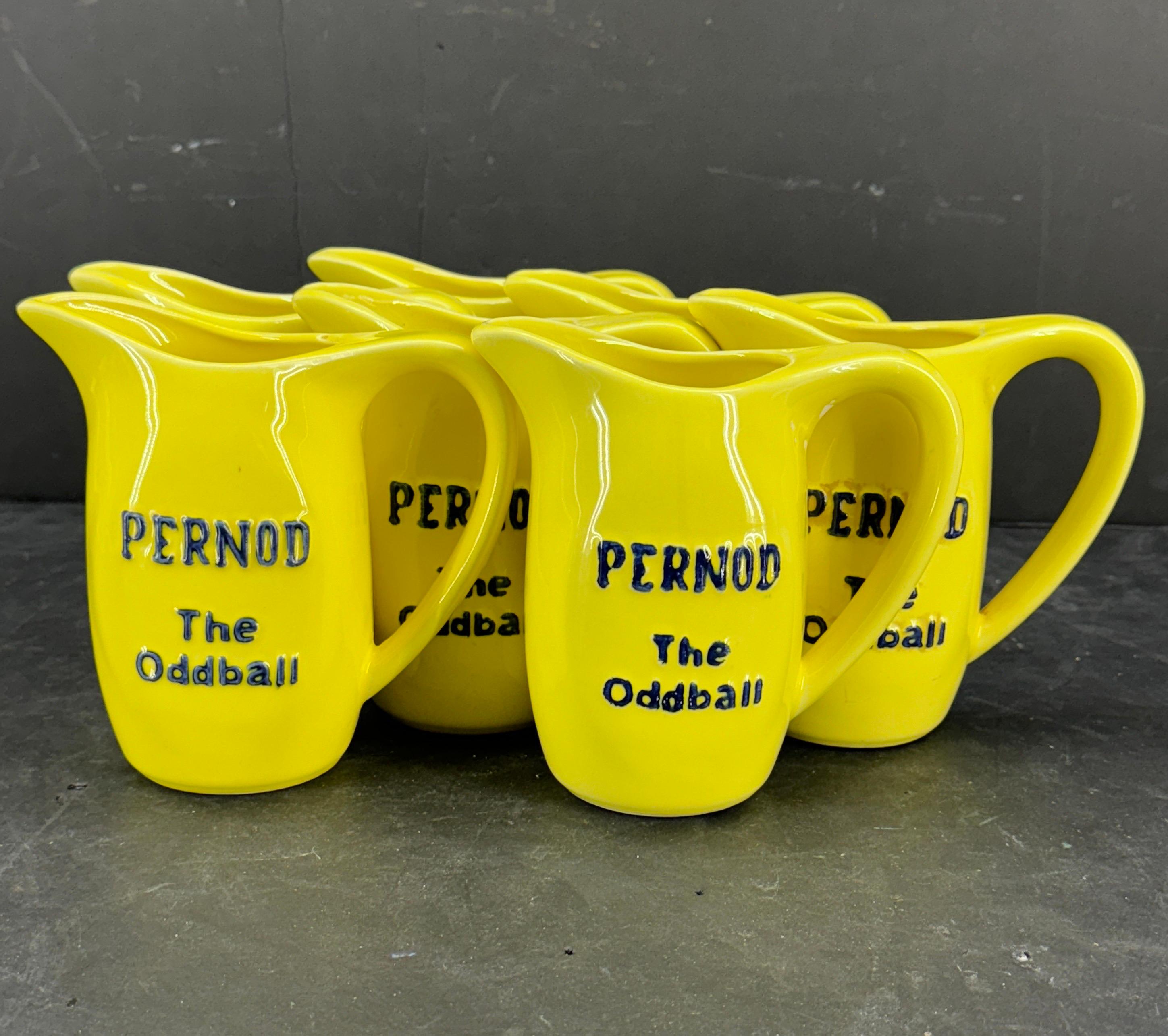 Collection de 7 pichets en céramique jaune Pernod du milieu du siècle dernier en vente 6