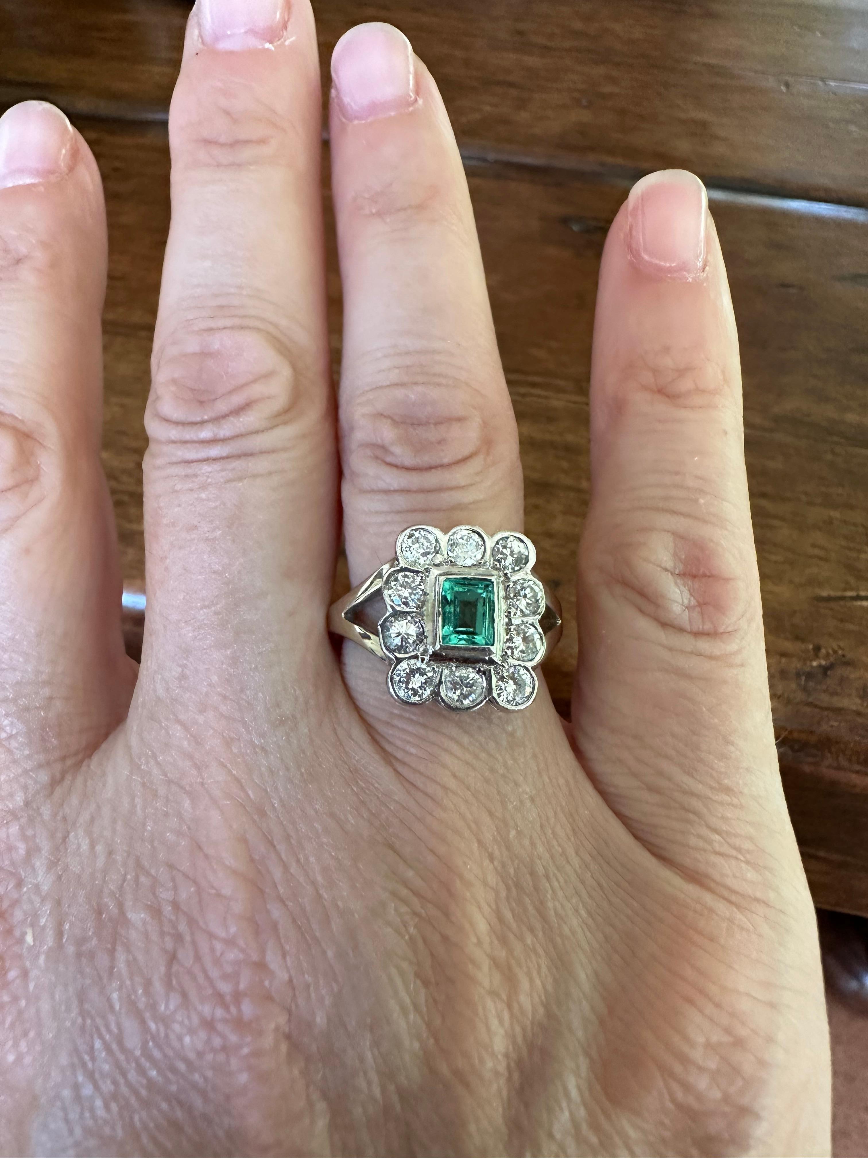 Mid-Century Colombian Emerald and Diamond Cluster Ring  For Sale 5