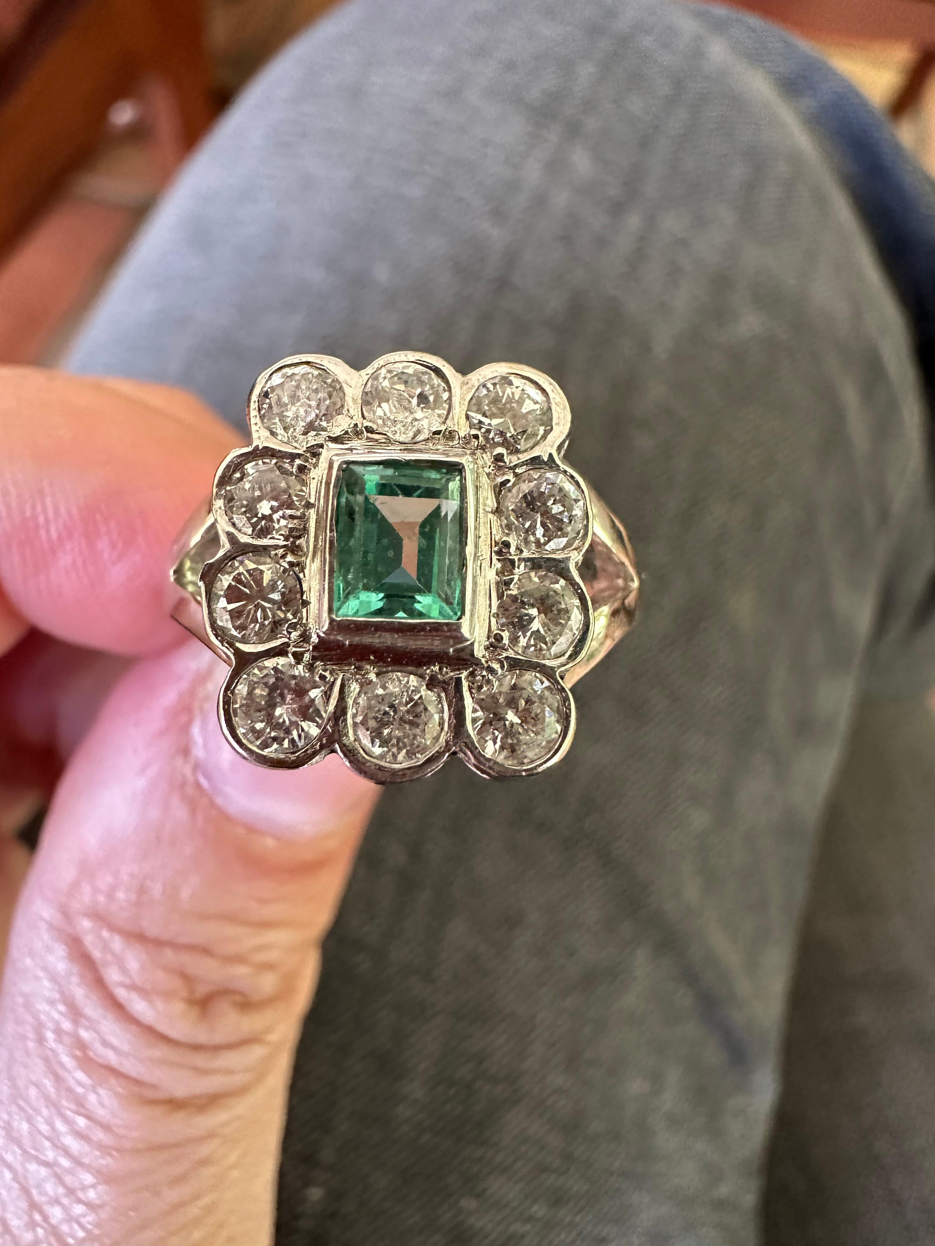 Mid-Century Colombian Emerald and Diamond Cluster Ring  For Sale 7