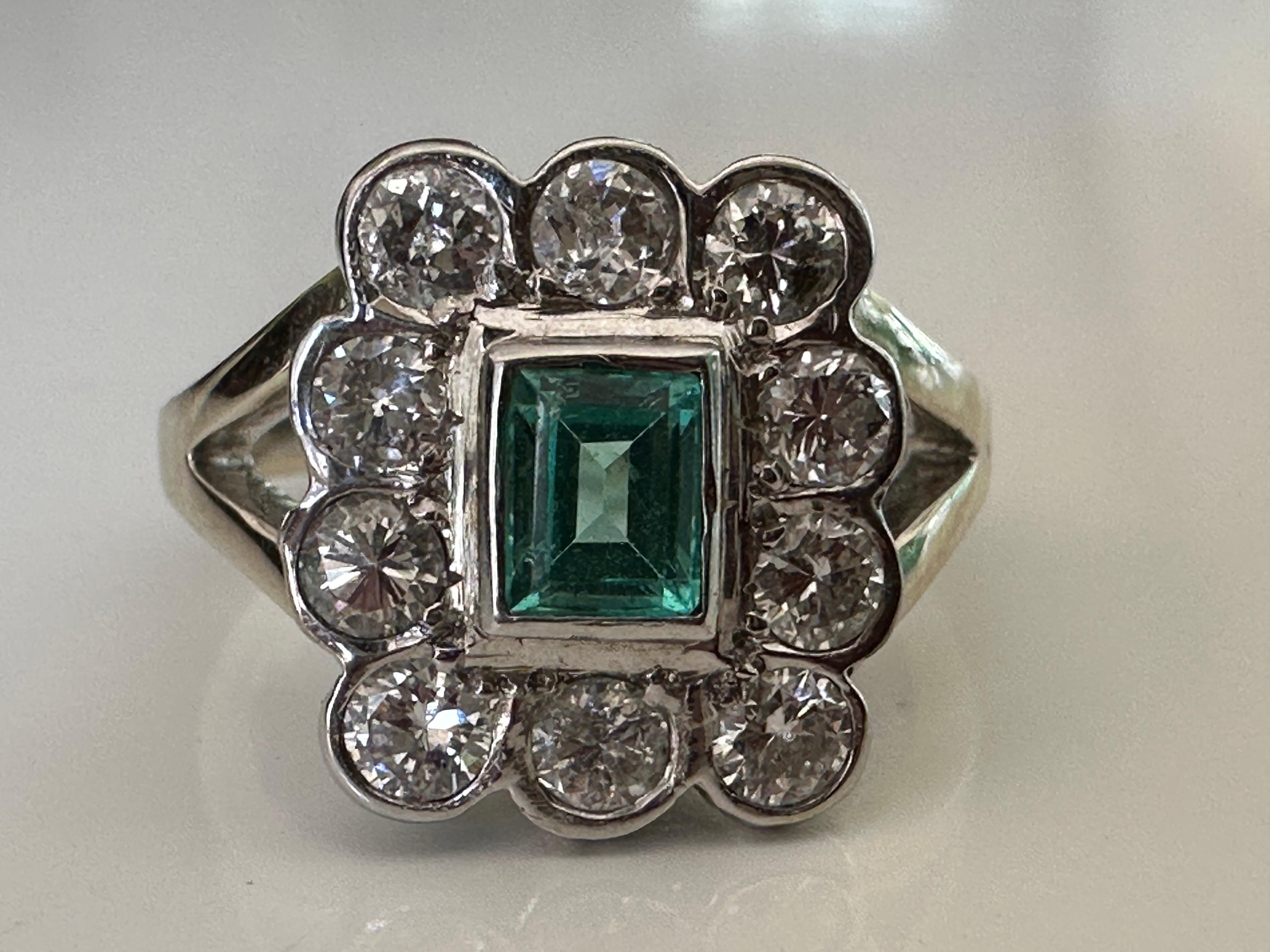 Mid-Century Colombian Emerald and Diamond Cluster Ring  For Sale 8