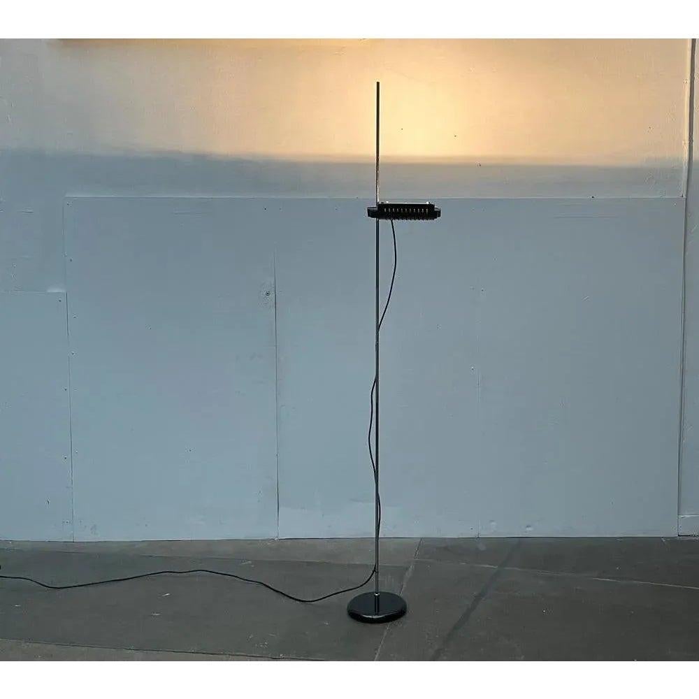 Mid-Century moderno Lampada da terra Colombo 626 di Joe Colombo per Oluce, metà secolo, 1970 in vendita