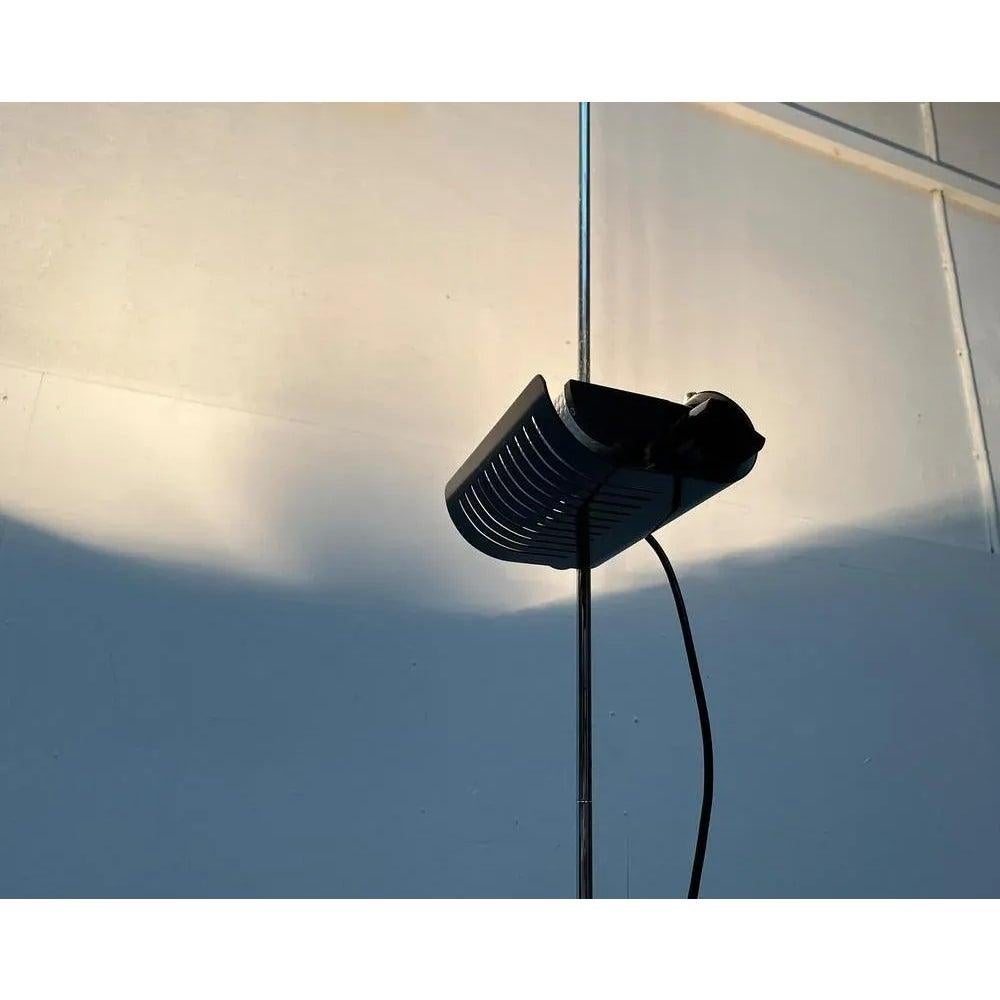Lampada da terra Colombo 626 di Joe Colombo per Oluce, metà secolo, 1970 in vendita 1