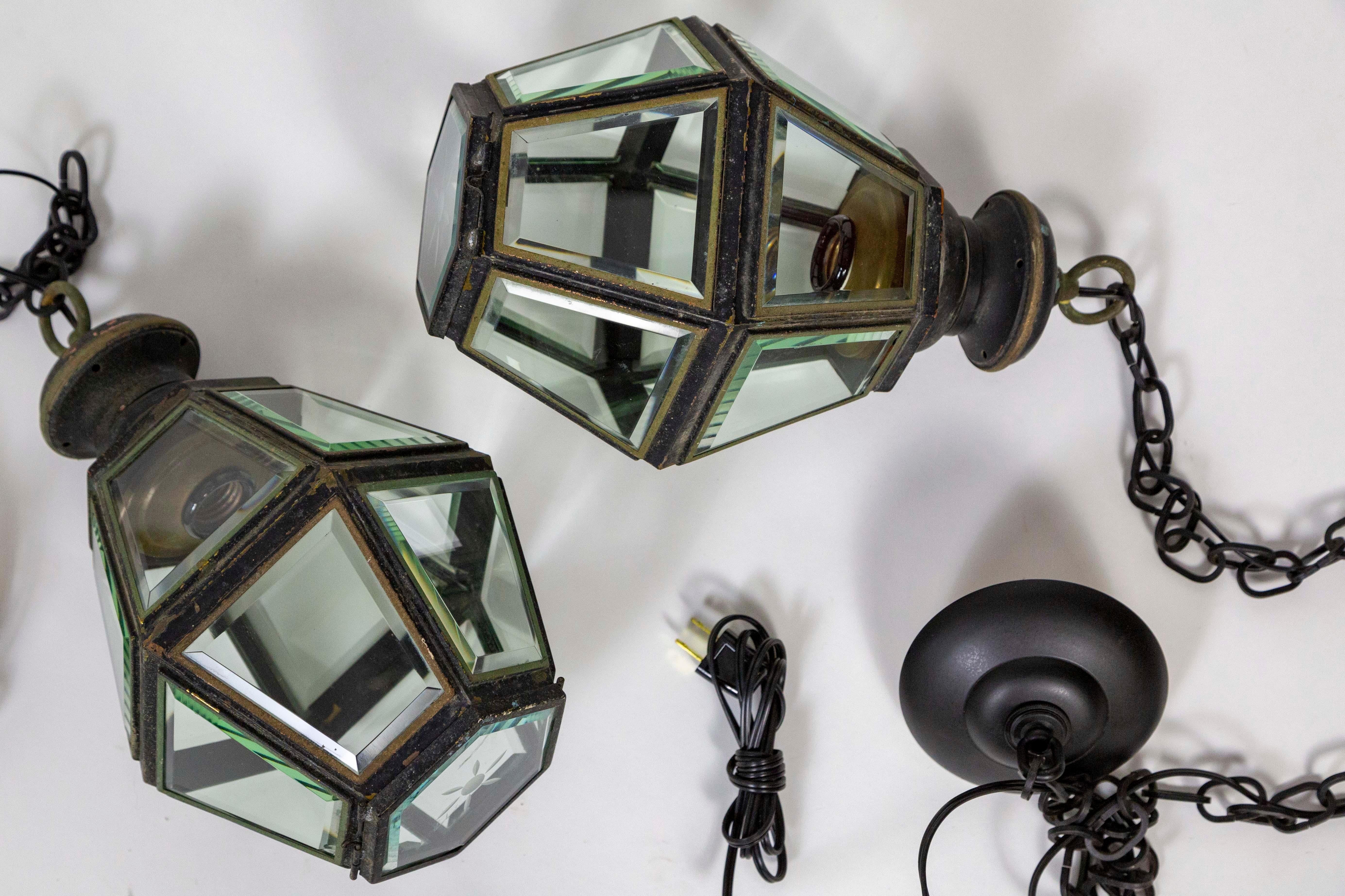 Midcentury Colonial Revival Bevelled Hexagon Lanterns ‘Pair’ 4