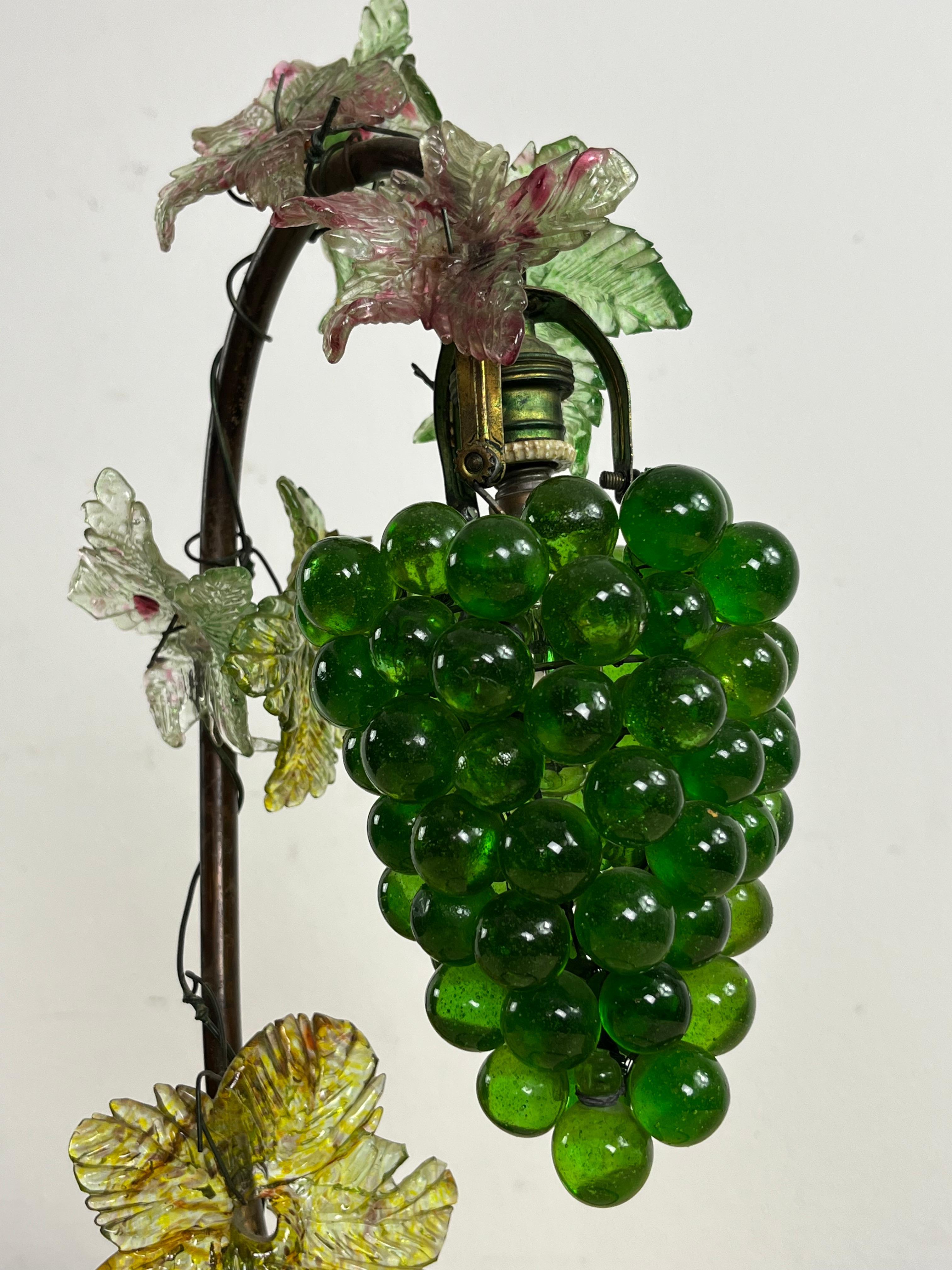 Lampe de table en verre coloré de Murano, milieu du siècle dernier, années 1960 en vente 4