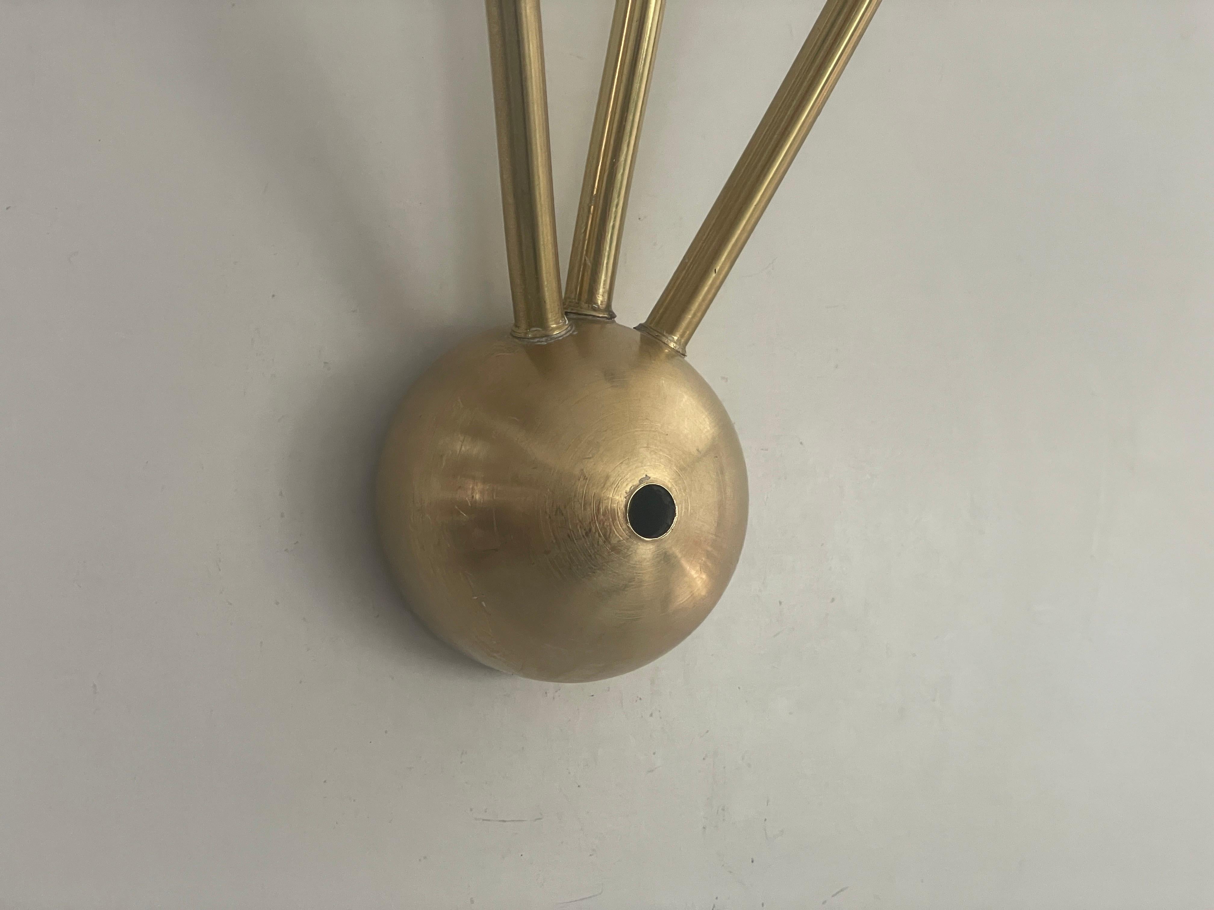 Pareja de coloridos candelabros Sputnik de 2 y 3 brazos de mediados de siglo, años 50, Alemania en venta 9