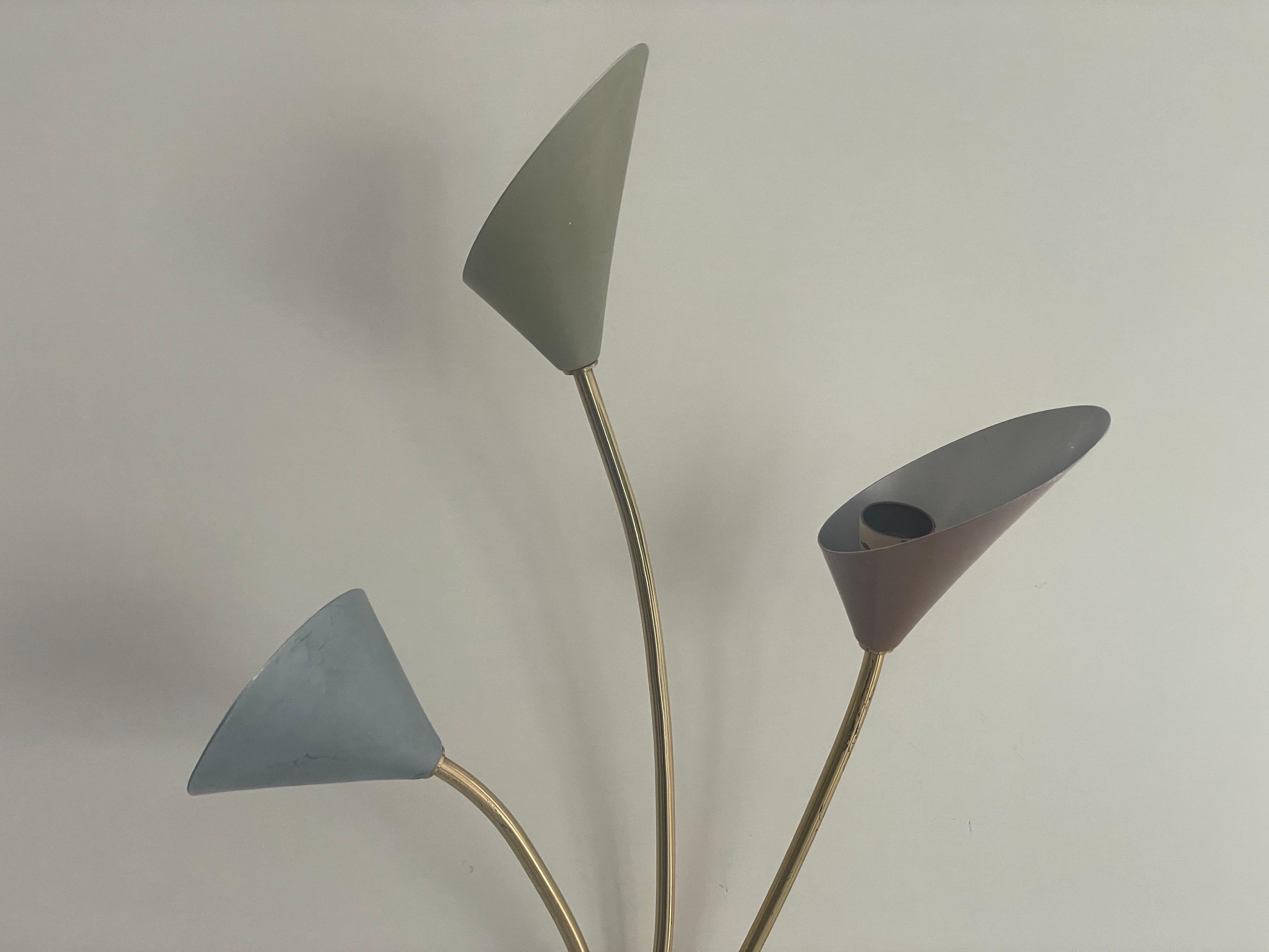 Pareja de coloridos candelabros Sputnik de 2 y 3 brazos de mediados de siglo, años 50, Alemania mediados del siglo XX en venta