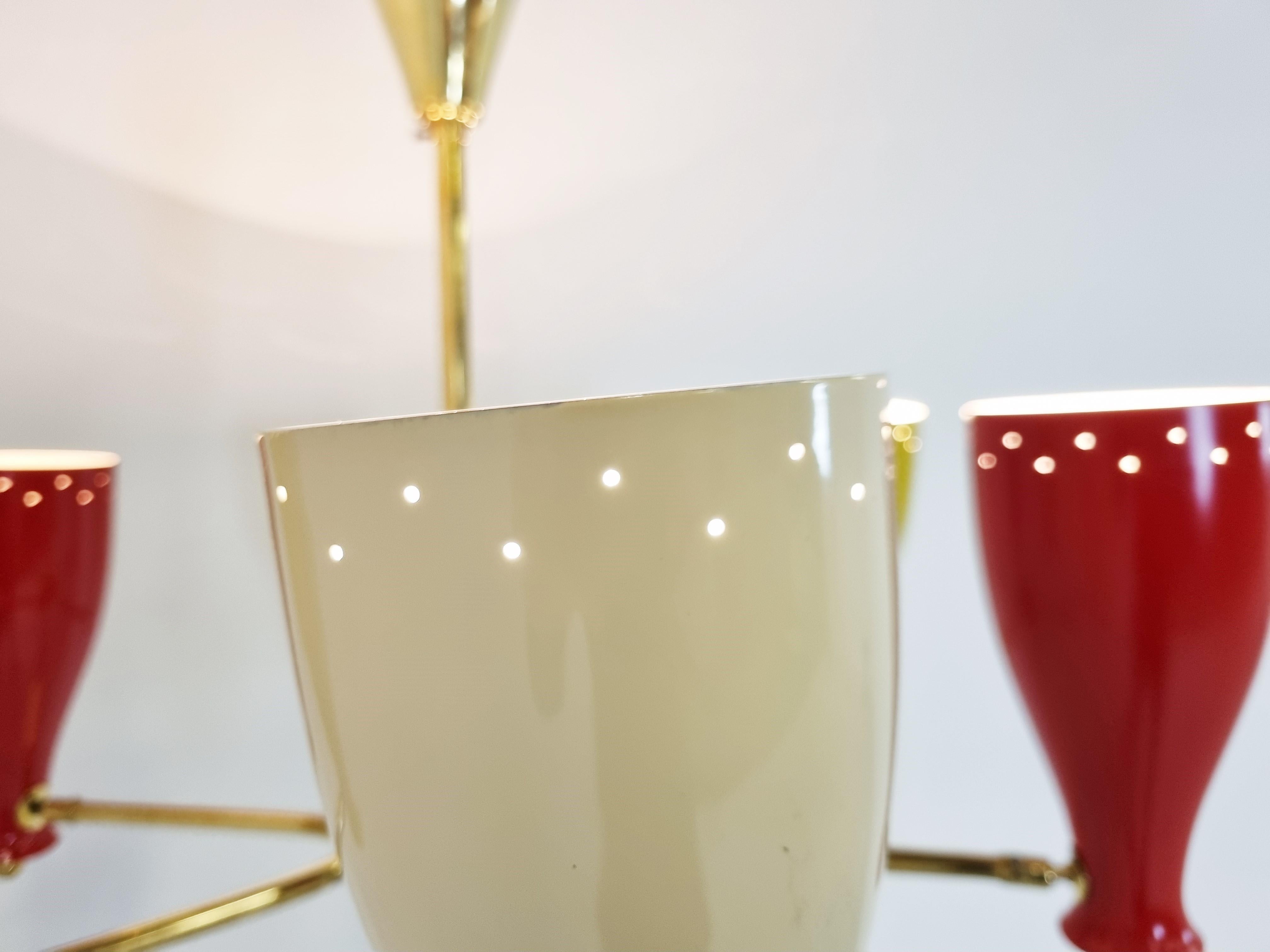 Araña de colores de mediados de siglo, años 50 mediados del siglo XX en venta