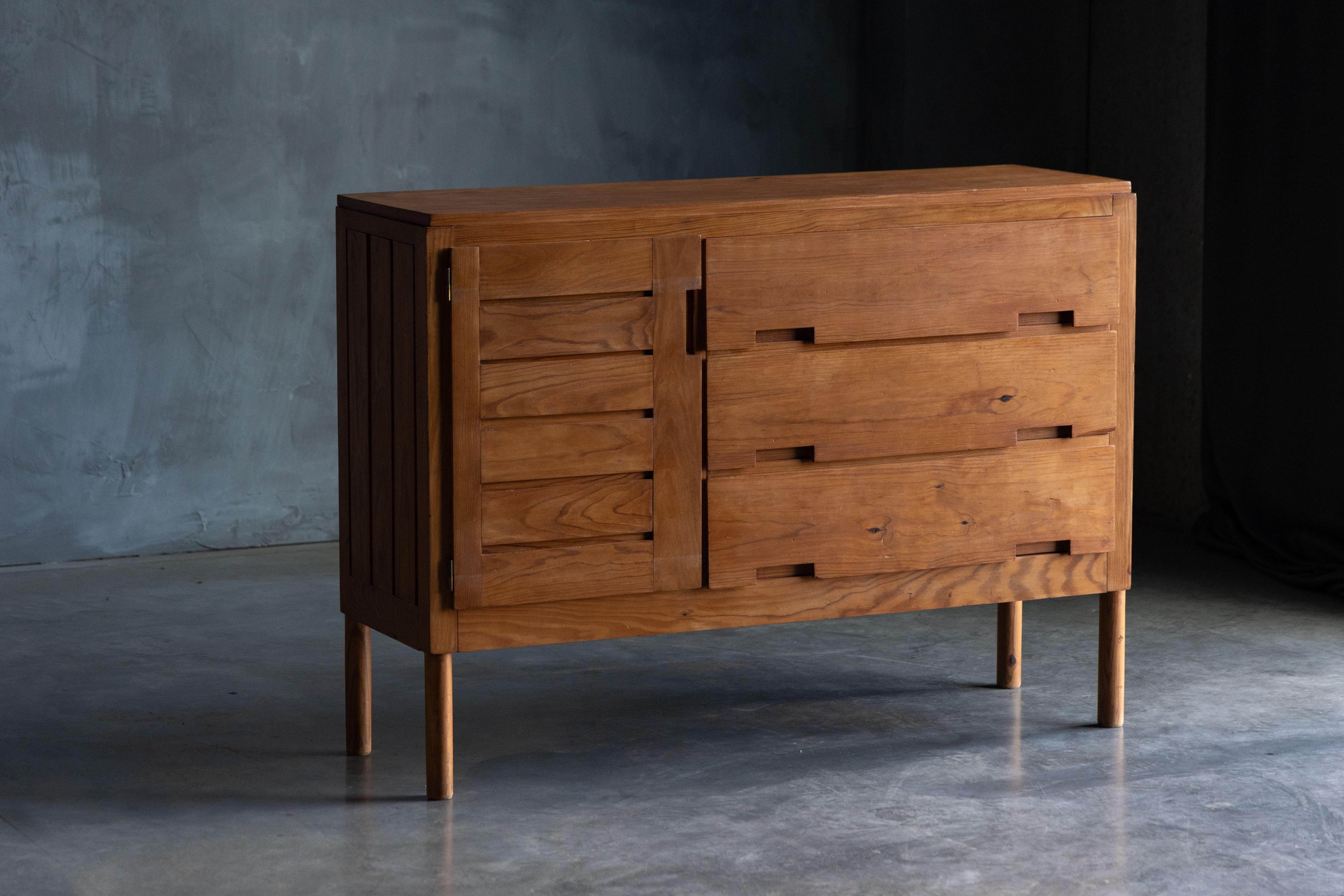 Mid-Century Kommode von Pierre Gautier-Delaye, Frankreich, 1960er Jahre (Holz) im Angebot