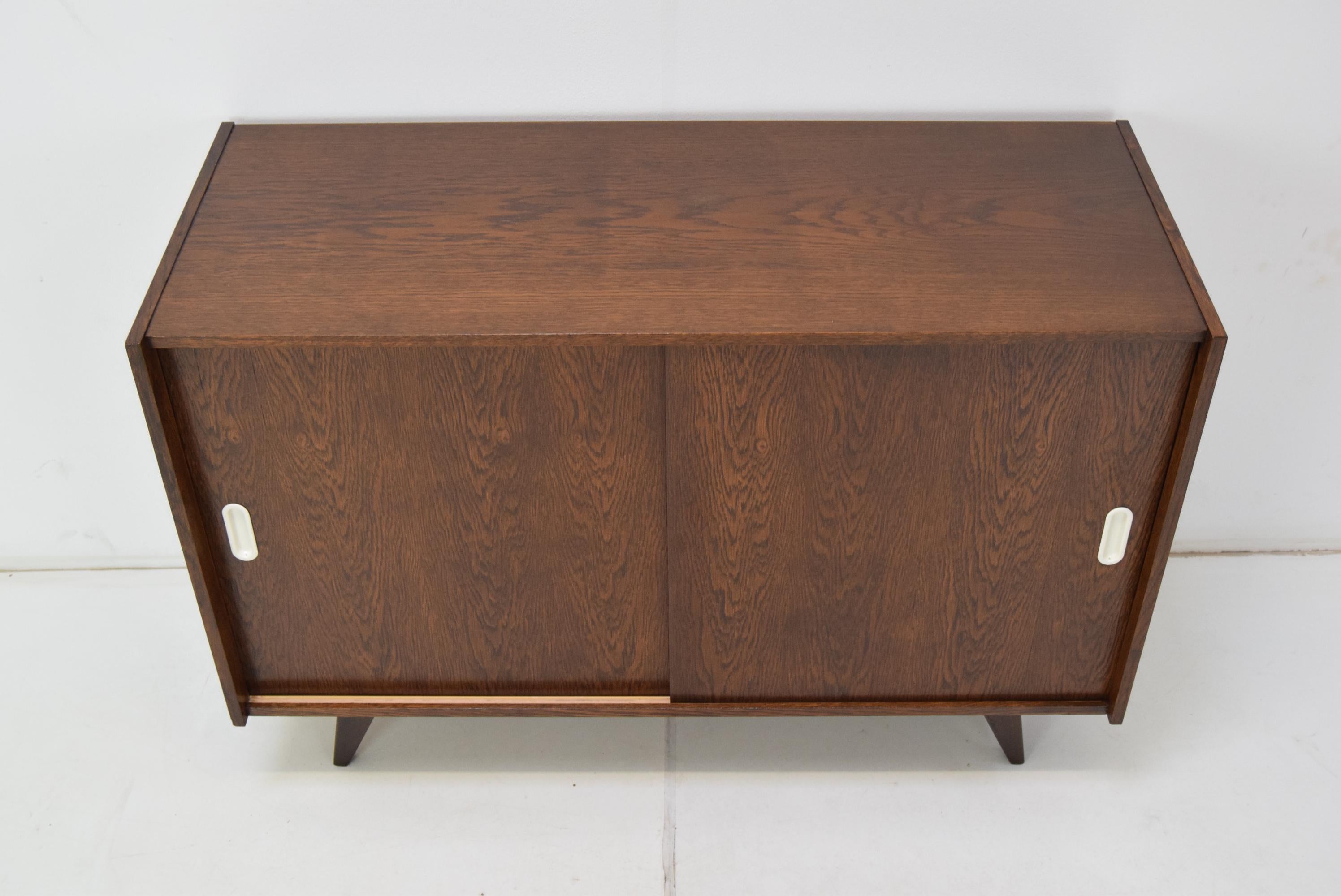 Mid-century Commode, Designed by Jiri Jiroutek, 1960's. In Good Condition For Sale In Praha, CZ