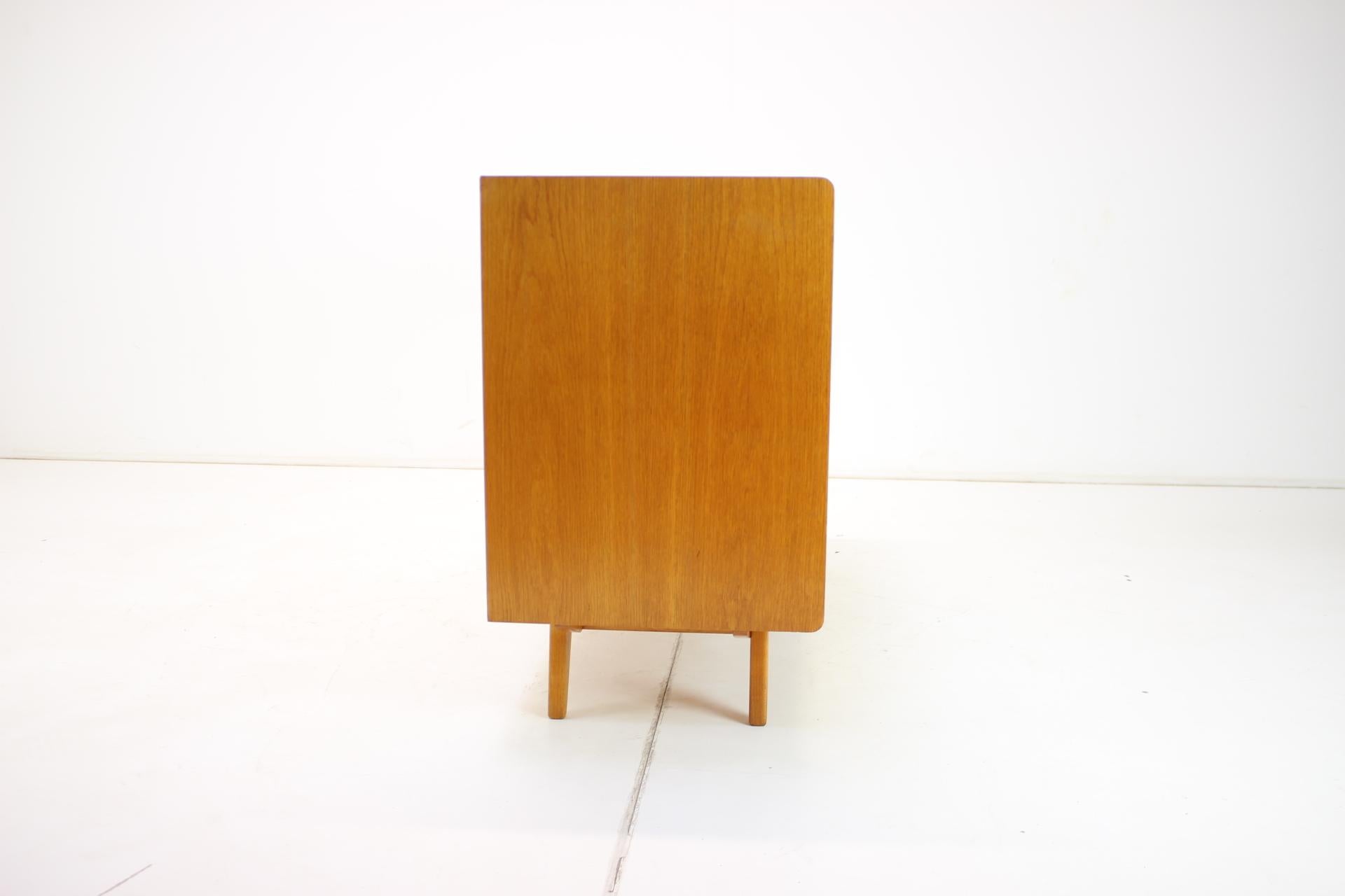 Mid-century Commode, Designed by Jiri Jiroutek, 1960's. In Good Condition For Sale In Praha, CZ
