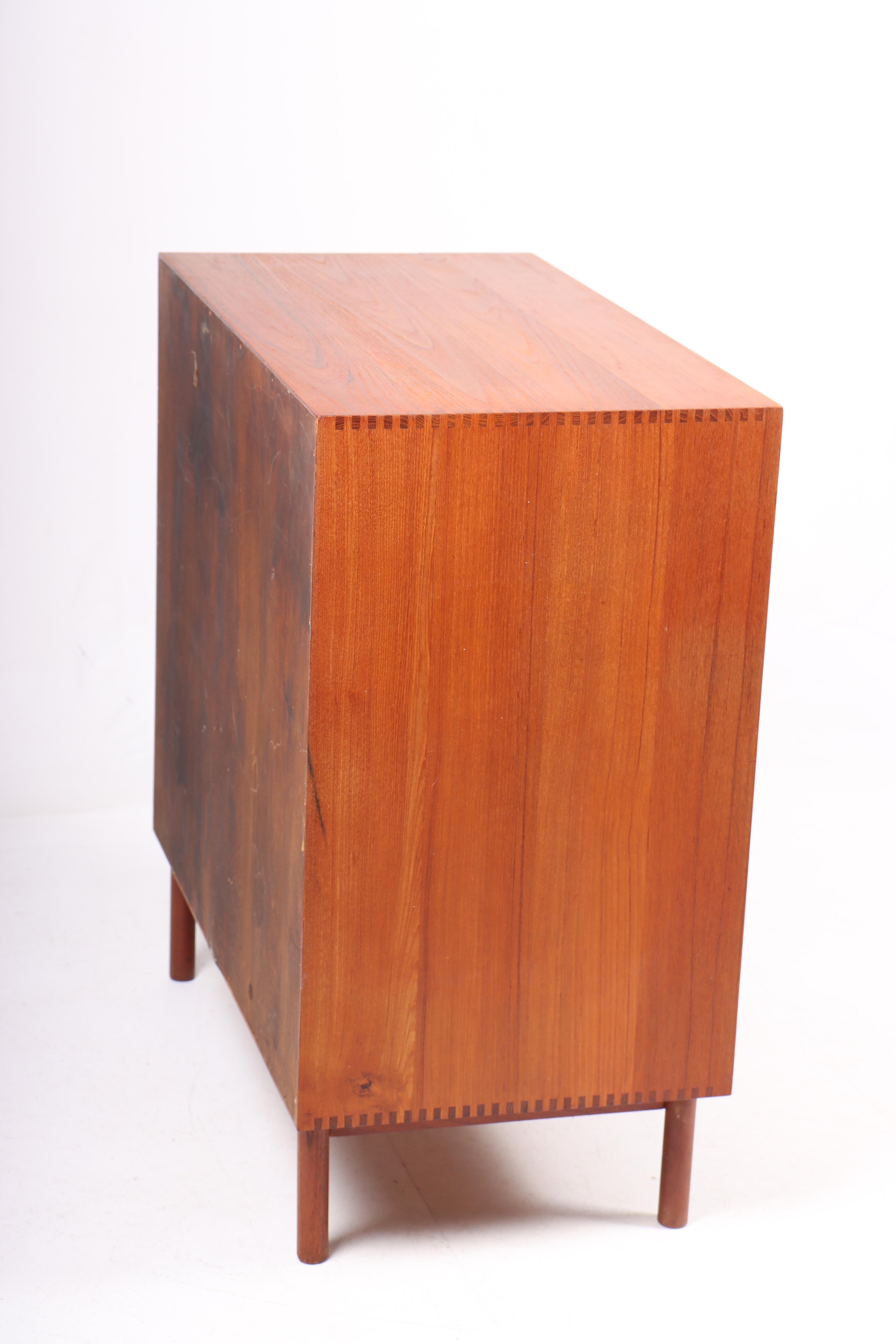 Mid-Century Commode in Solid Teak Designed by Hvidt & Mølgaard, 1950s For Sale 4