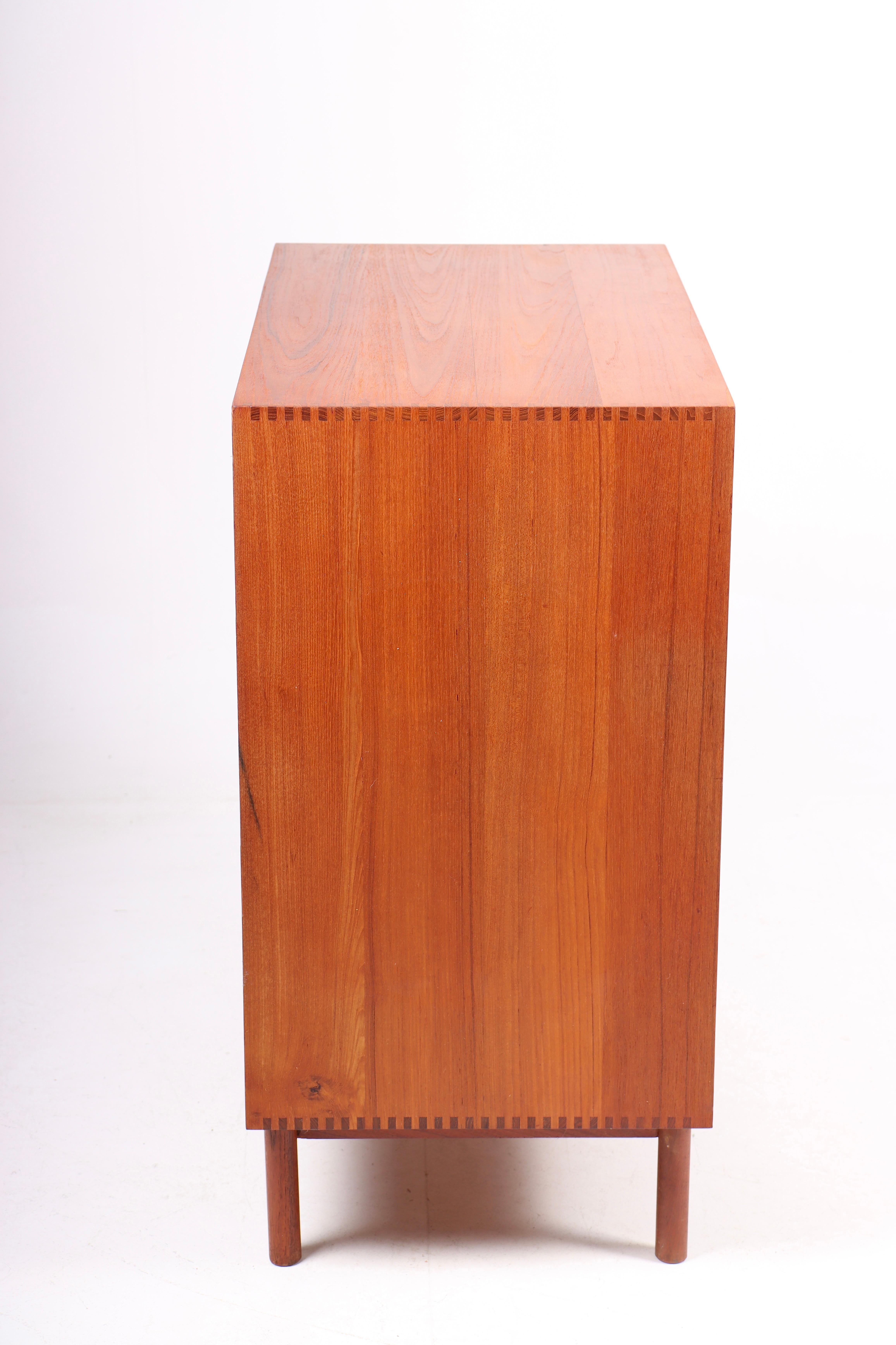 Mid-Century Commode in Solid Teak Designed by Hvidt & Mølgaard, 1950s For Sale 3