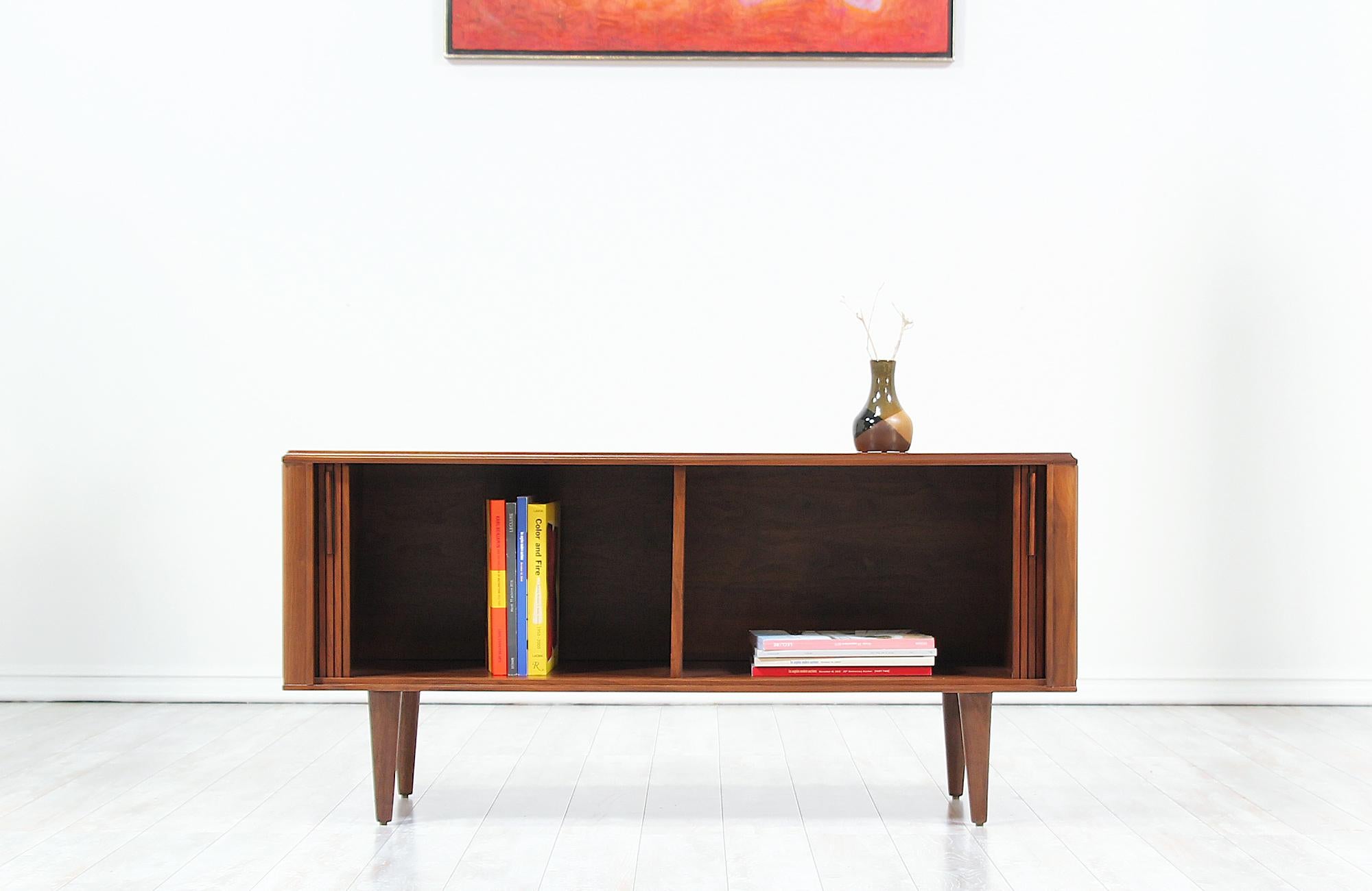 barzilay credenza