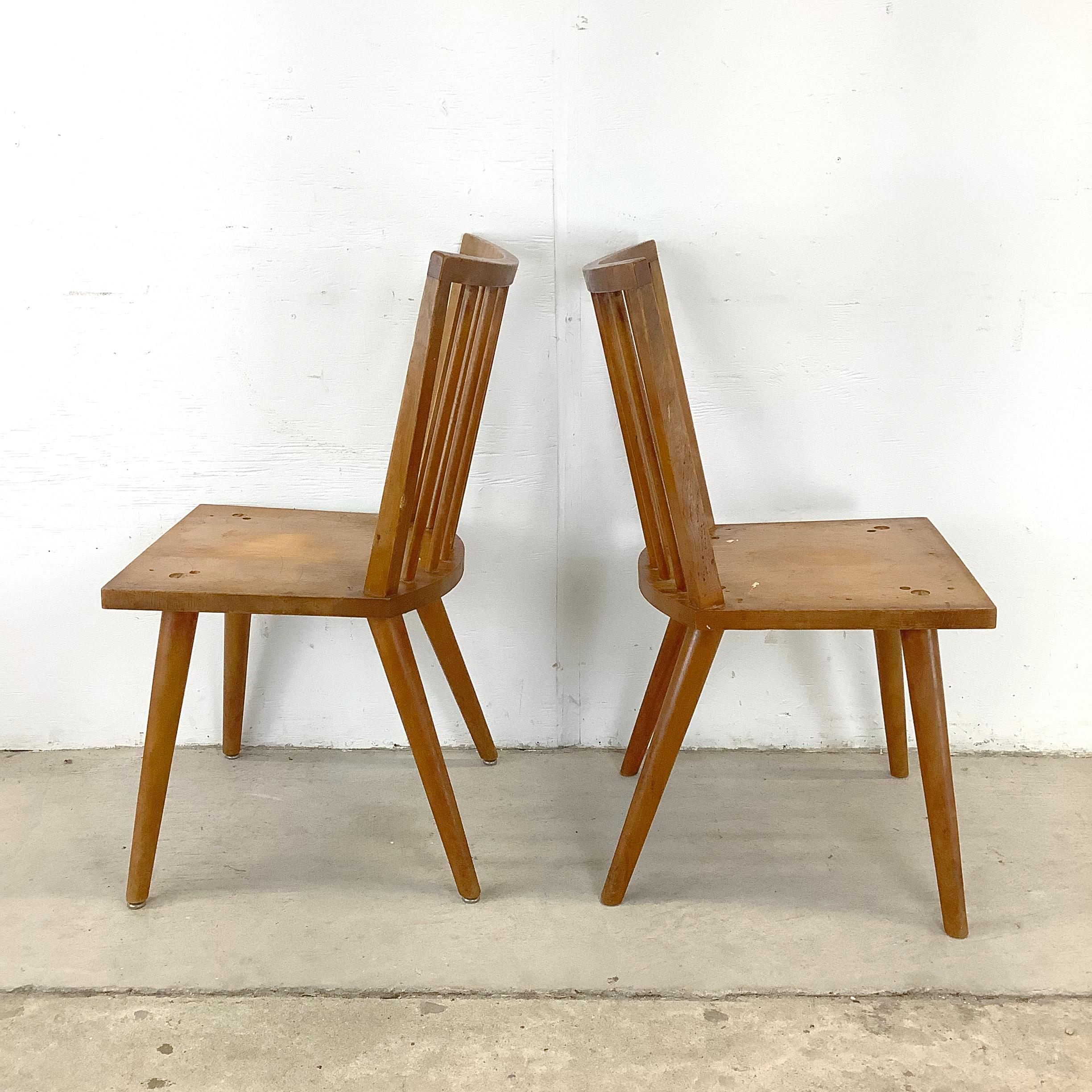 Chaises de salle à manger Conant Ball du milieu du siècle - ensemble de quatre en vente 6