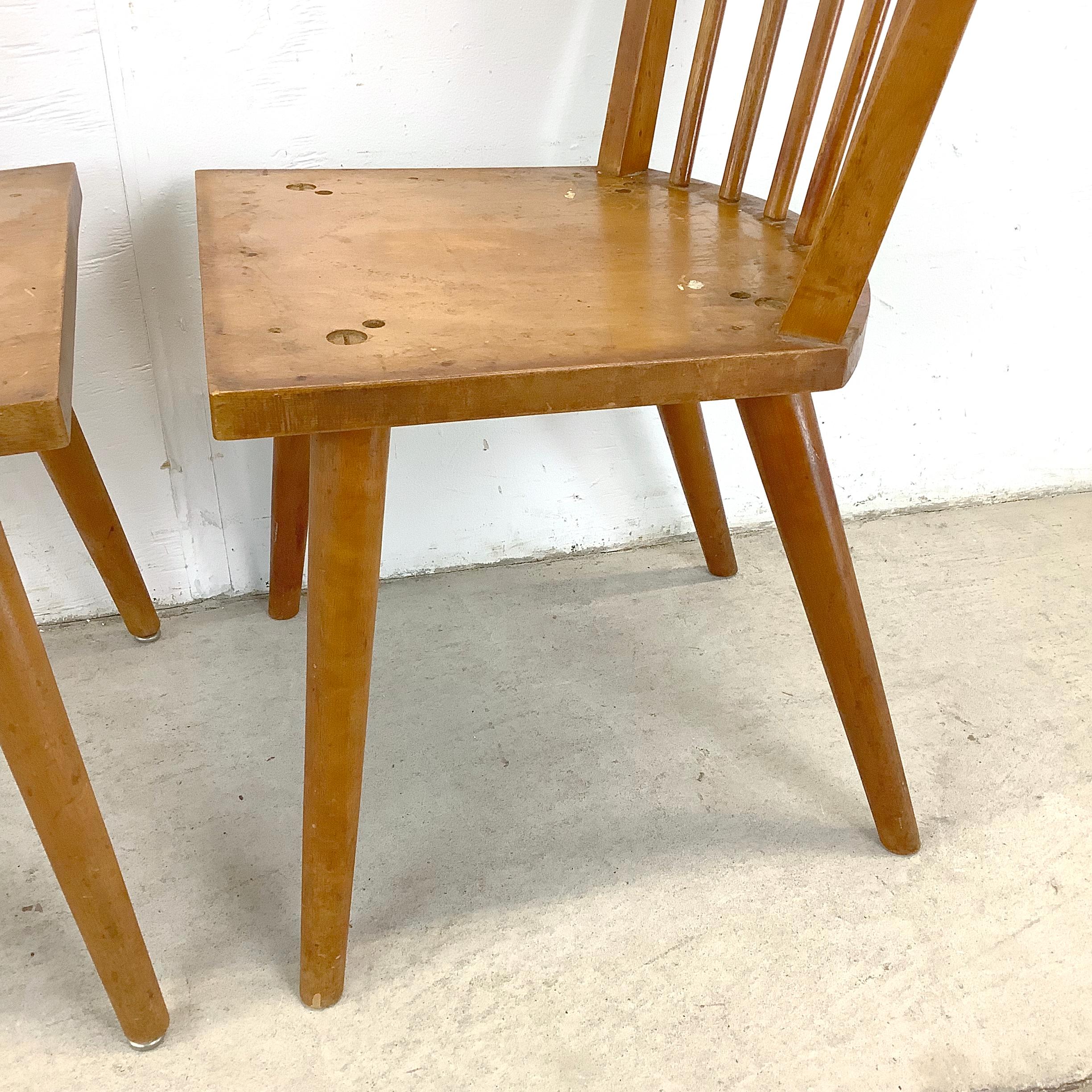 Chaises de salle à manger Conant Ball du milieu du siècle - ensemble de quatre en vente 10