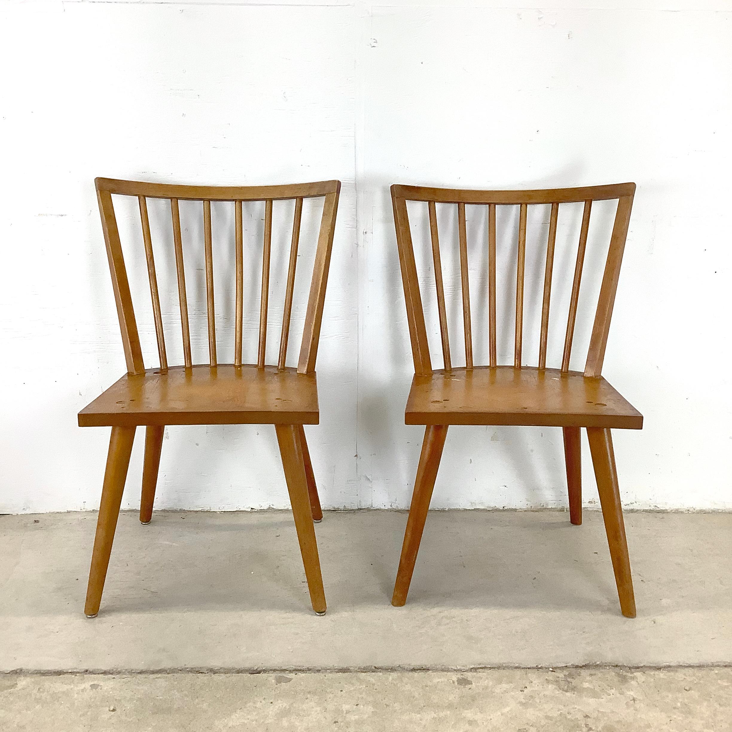 Chaises de salle à manger Conant Ball du milieu du siècle - ensemble de quatre Bon état - En vente à Trenton, NJ