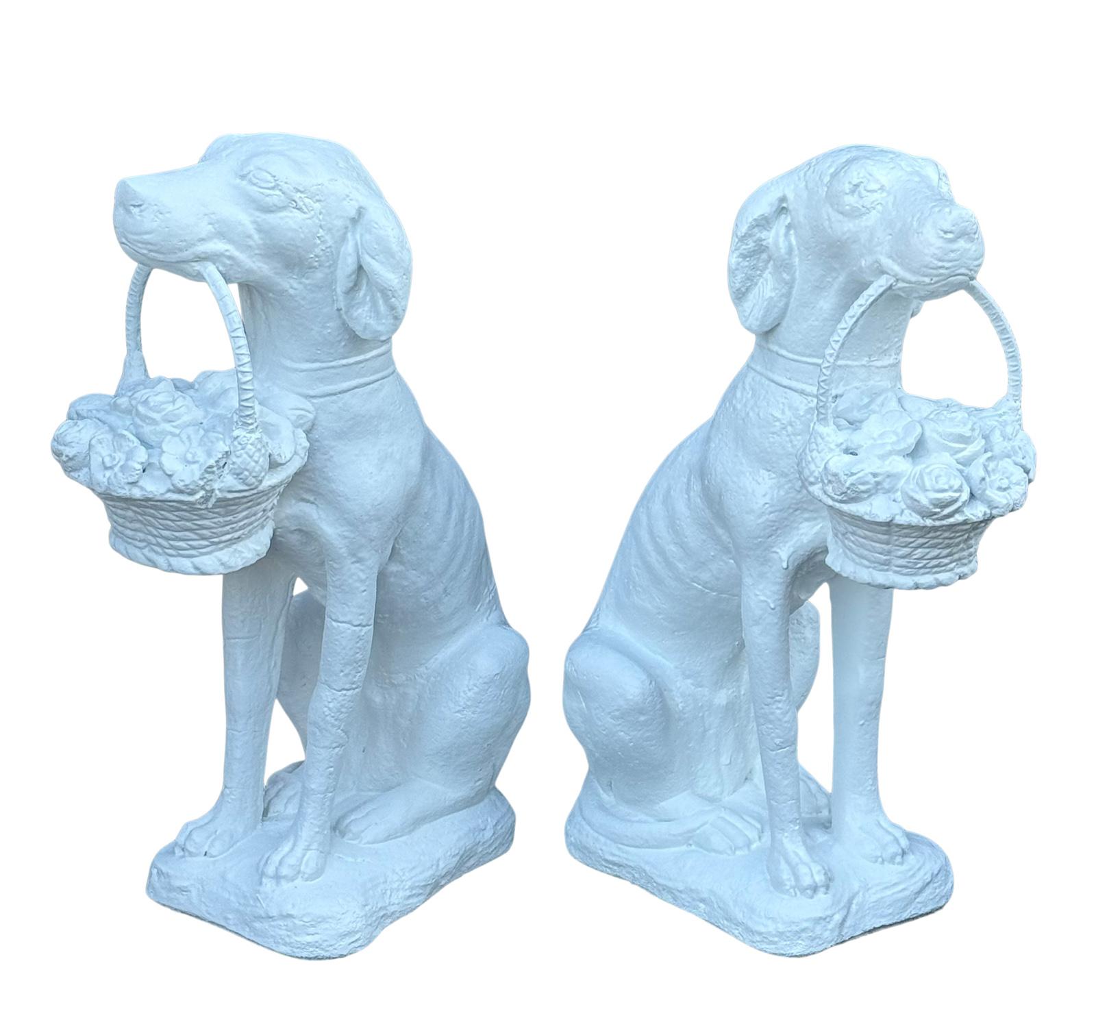 Estatua de Galgo de Hormigón y Hierro de Mediados de Siglo para Jardín o Entrada Pareja Estadounidense en venta