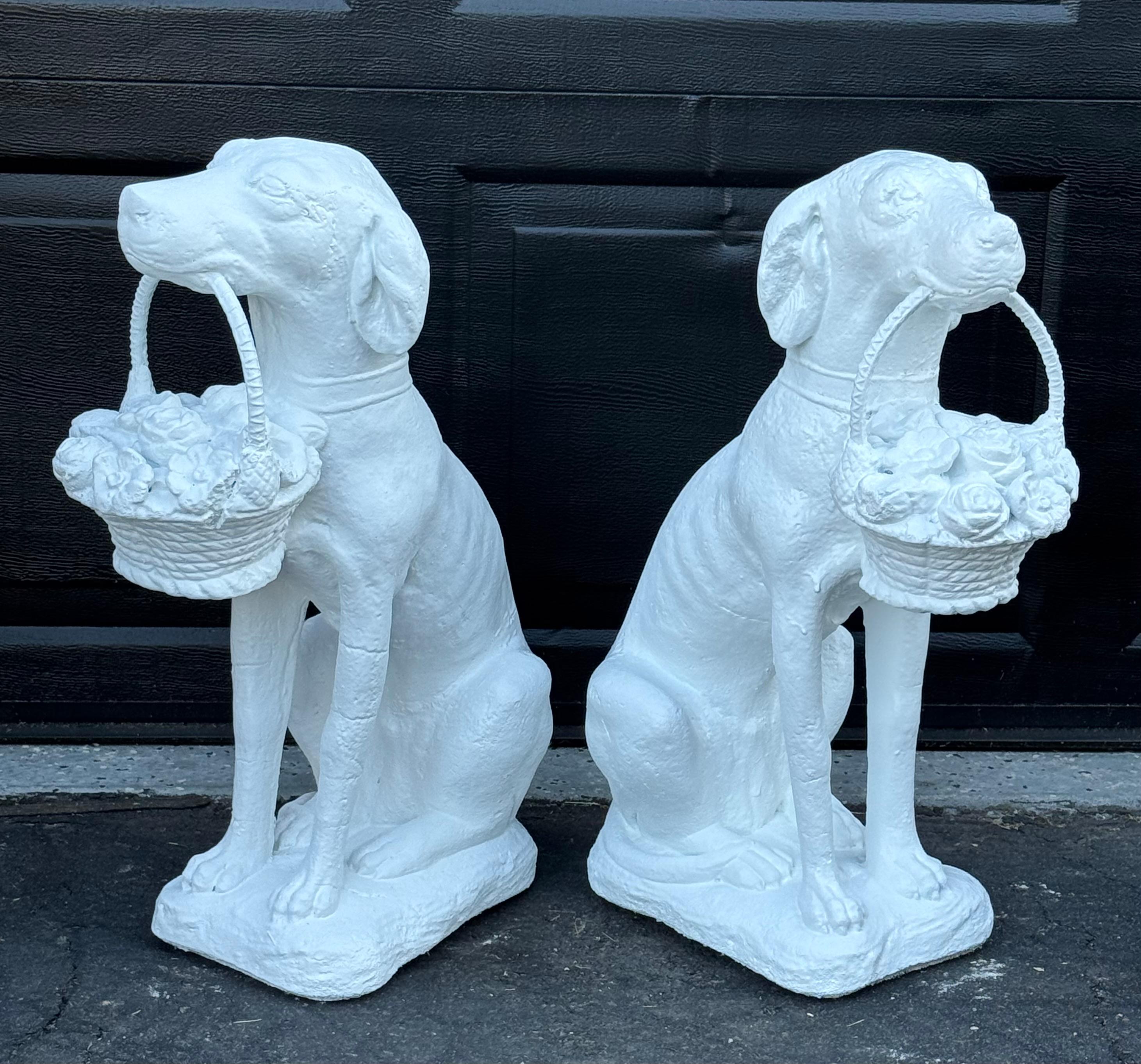 Estatua de Galgo de Hormigón y Hierro de Mediados de Siglo para Jardín o Entrada Pareja mediados del siglo XX en venta