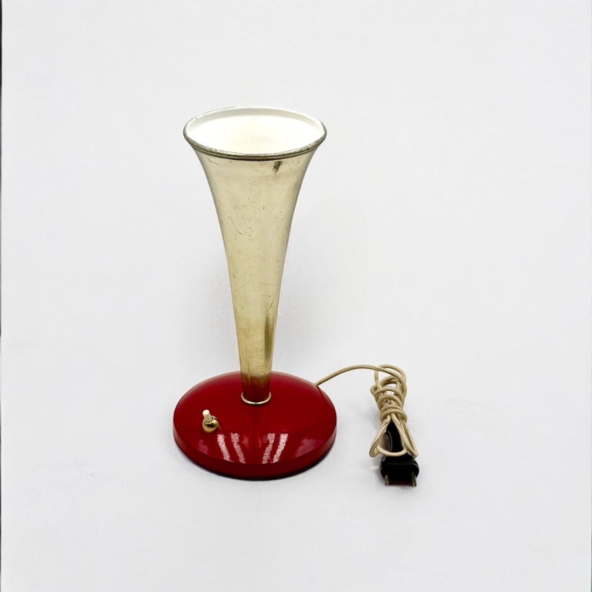 Italian Mid Century Cone Lamp 'Ministry' Made in Italy, Red and Golden Metal, 1960s For Sale
