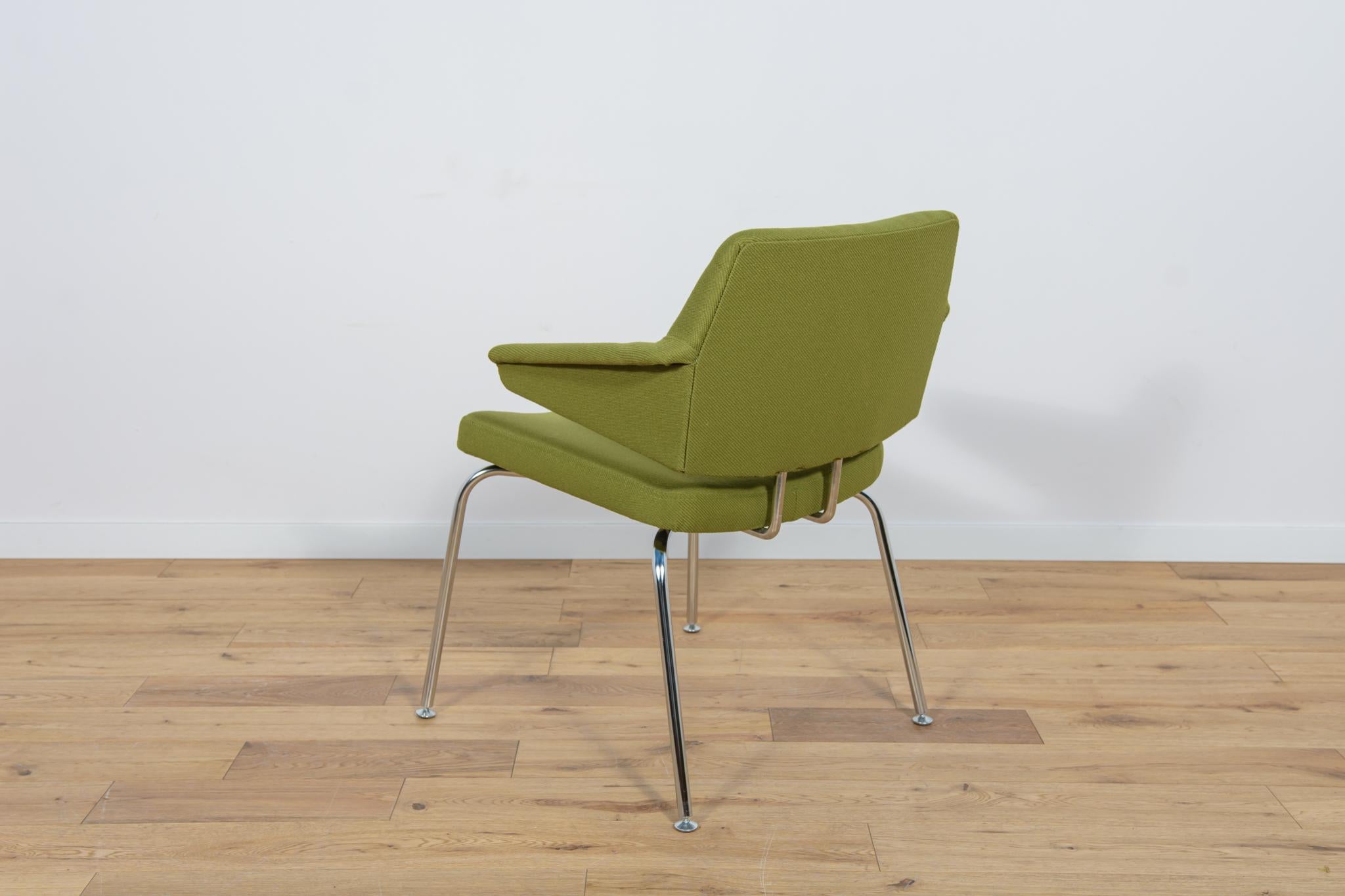 Mid-Century Conference Armchair by Jacob Jensen for Duba, 1960s In Excellent Condition For Sale In GNIEZNO, 30