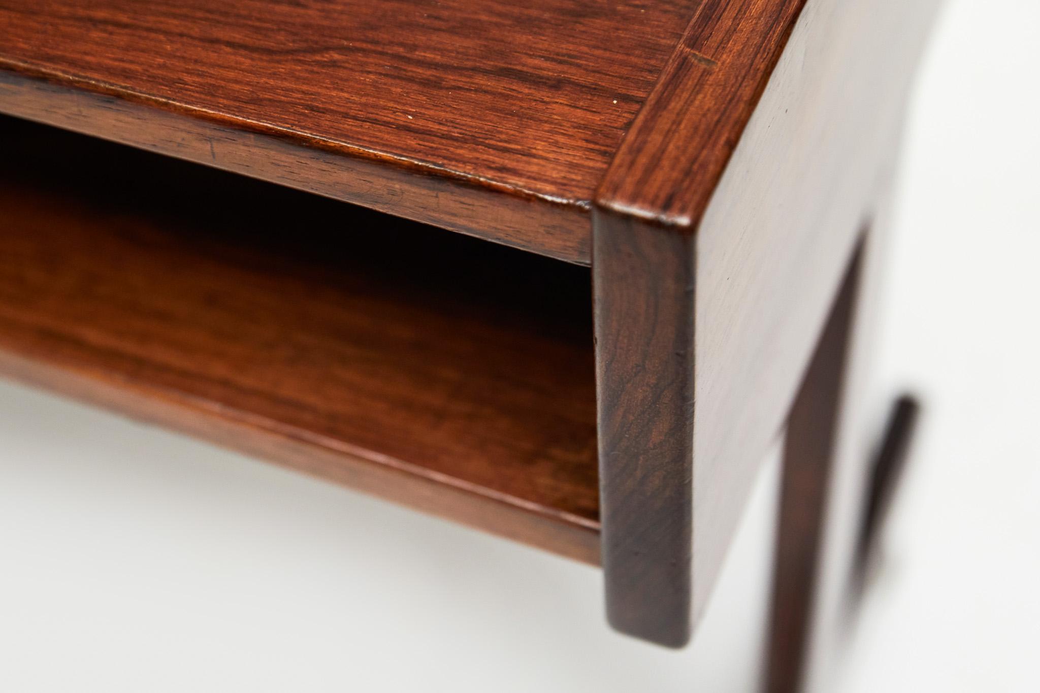 Midcentury Modern Console in Hardwood & Chrome Wheels. Sergio Rodrigues, Brazil In Good Condition For Sale In New York, NY