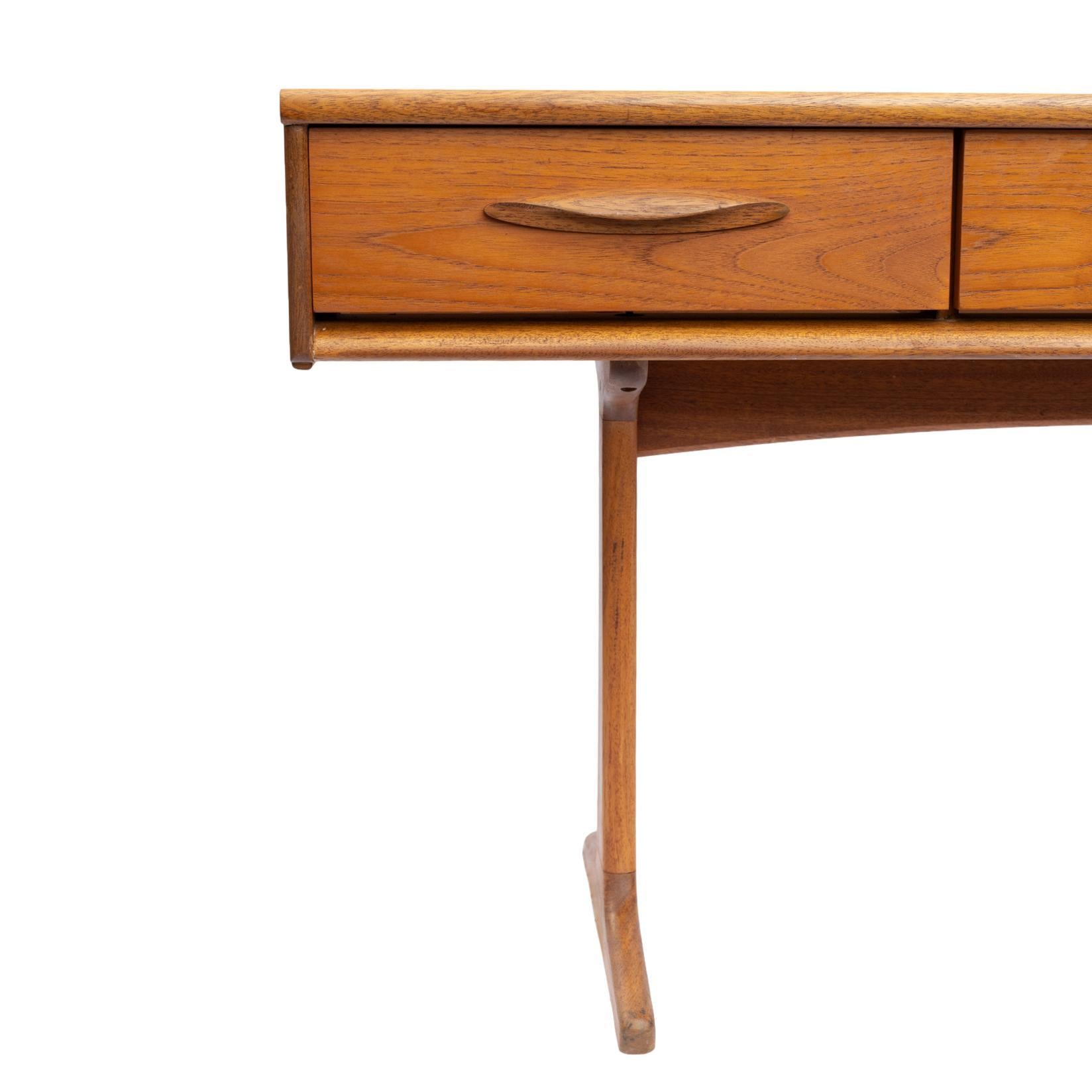 Mid-Century Console/Sofa Table, Frank Guille for Austinsuite, English, ca. 1960 In Good Condition In Banner Elk, NC