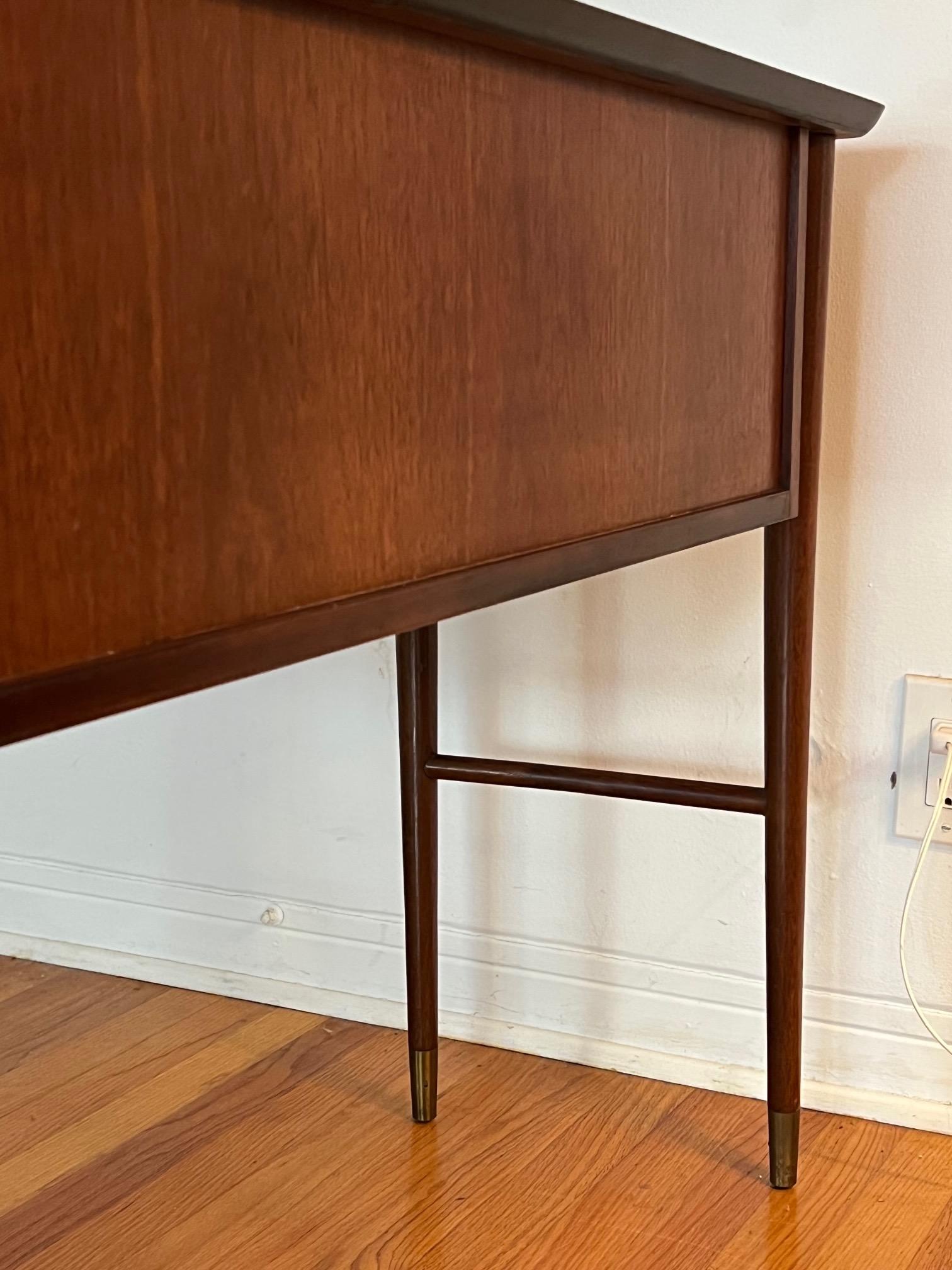 Mid Century Console Table For Sale 3