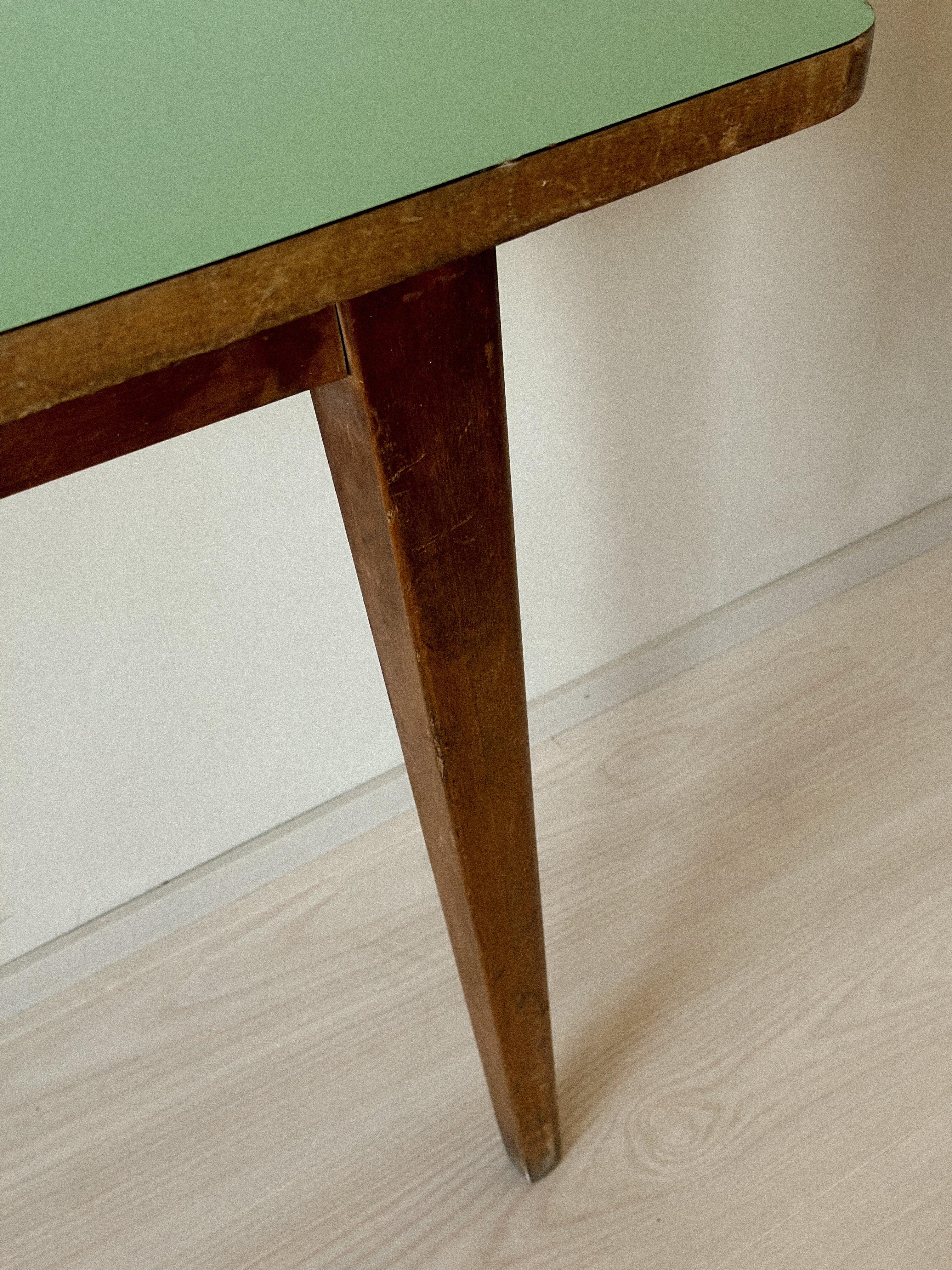 Mid-Century Console Table with Tapered Legs and Formica Top, Italy c. 1950s For Sale 1