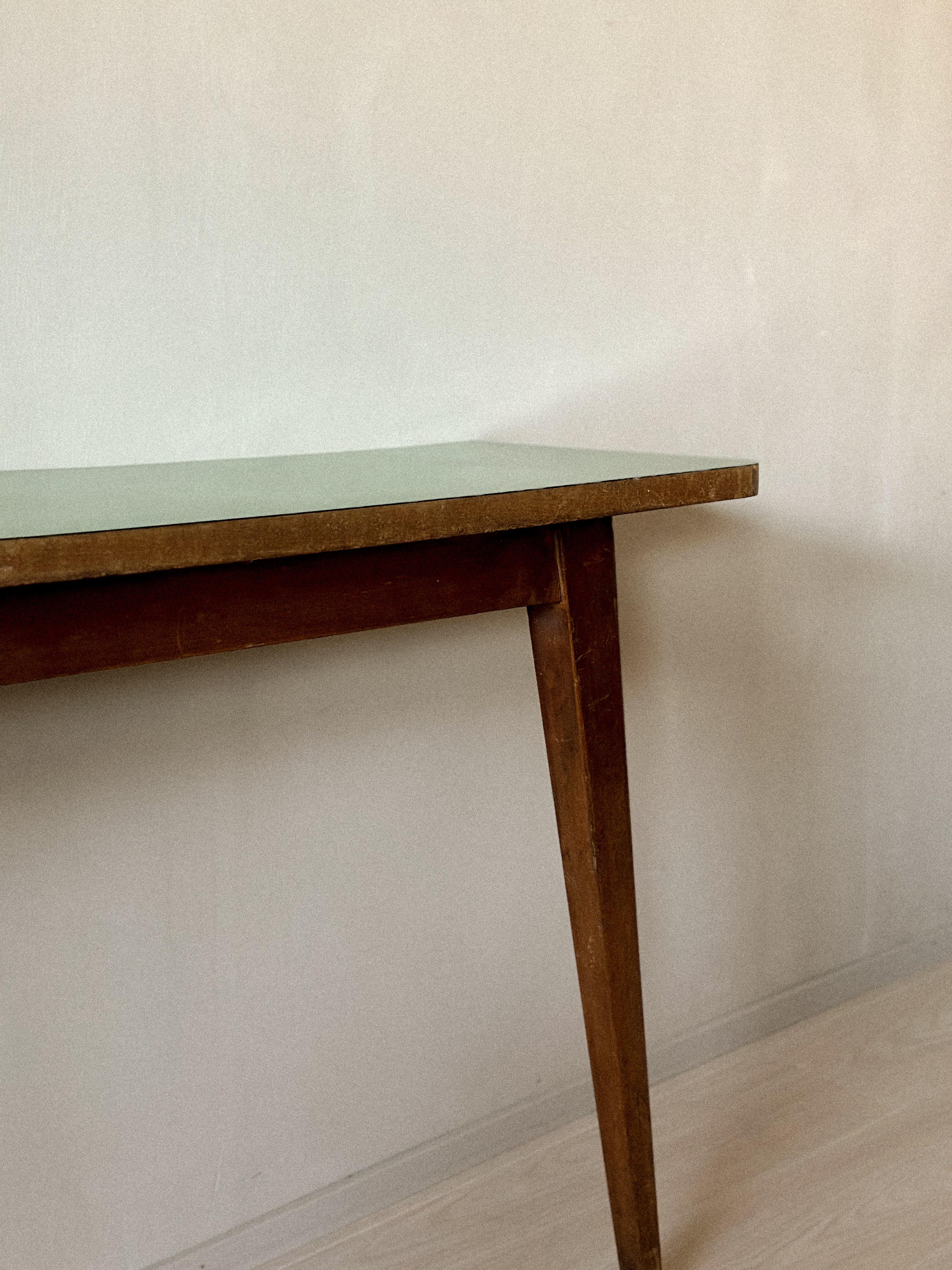 Mid-Century Console Table with Tapered Legs and Formica Top, Italy c. 1950s For Sale 3