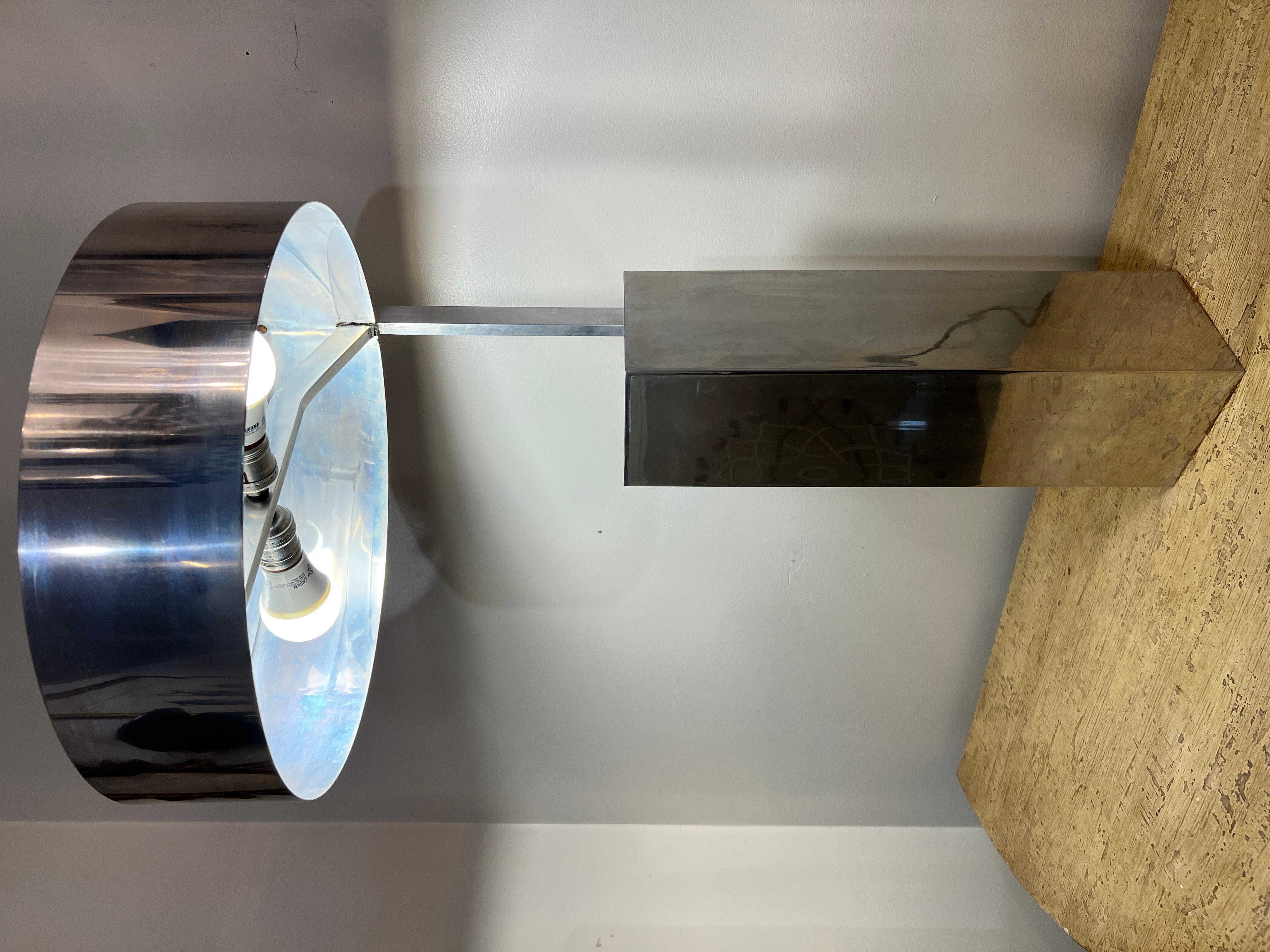 Milieu du XXe siècle Lampe de table de style constructiviste du milieu du siècle dernier, à la manière de Kurt Versen en vente